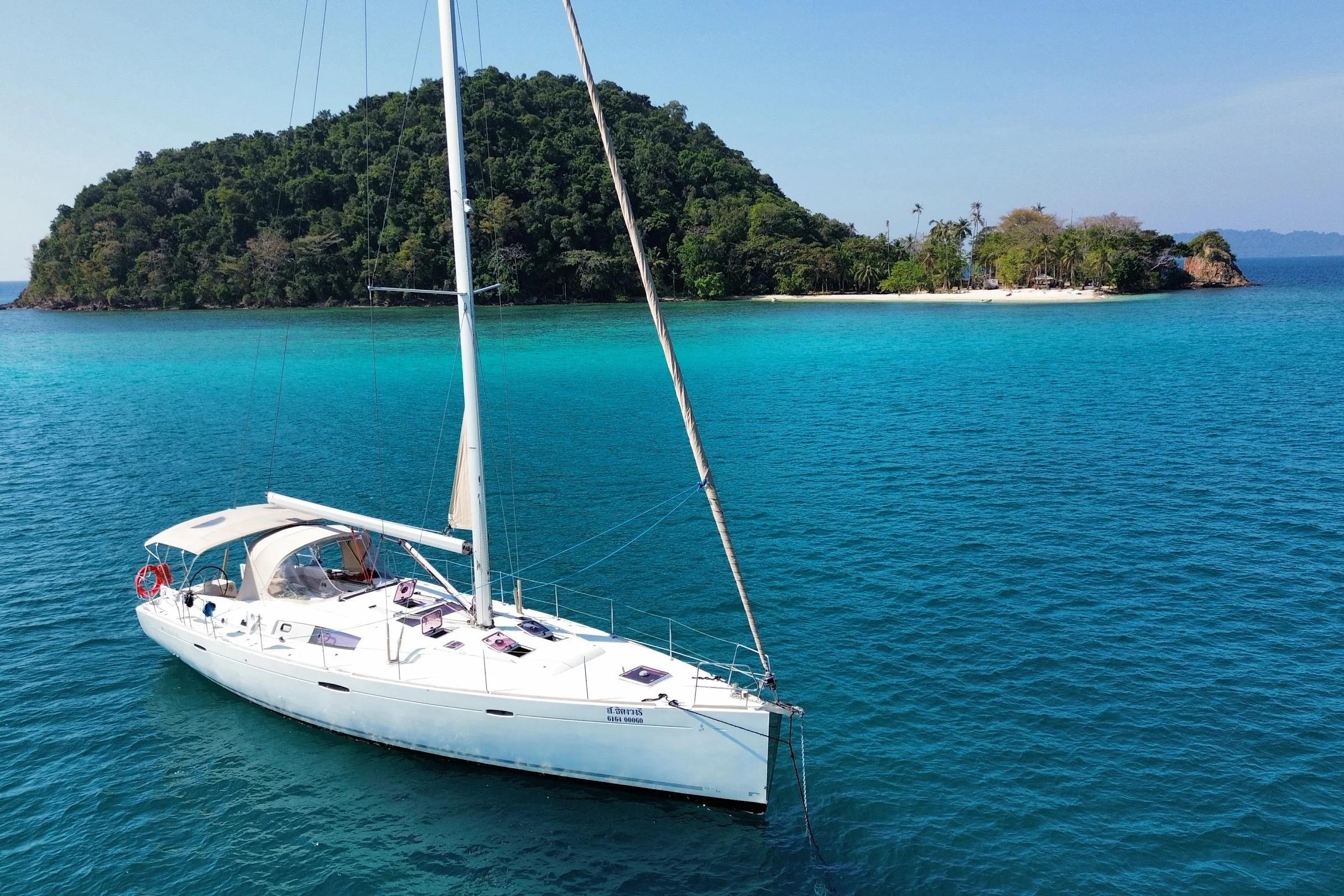 2013 Beneteau Oceanis 54