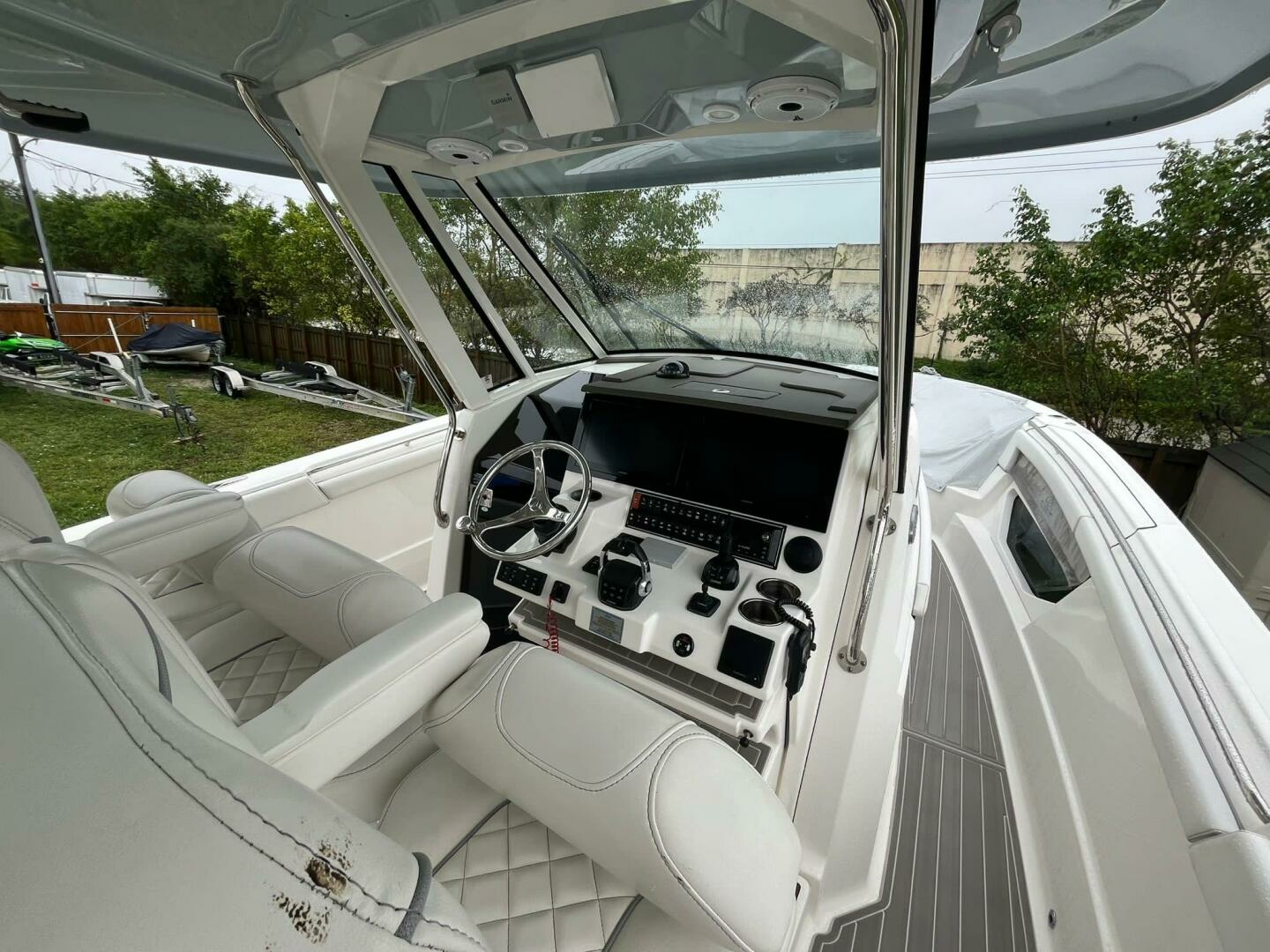 2021 Pursuit S378 - Image 14