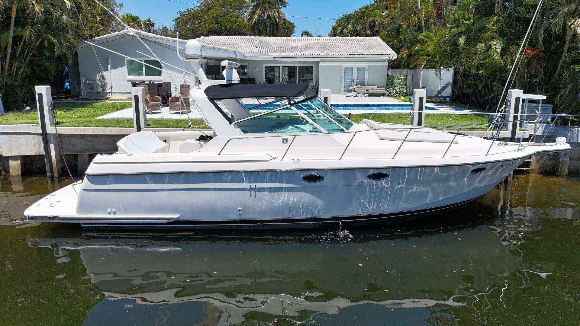 1998 Tiara Yachts 3500 Express - Image 3