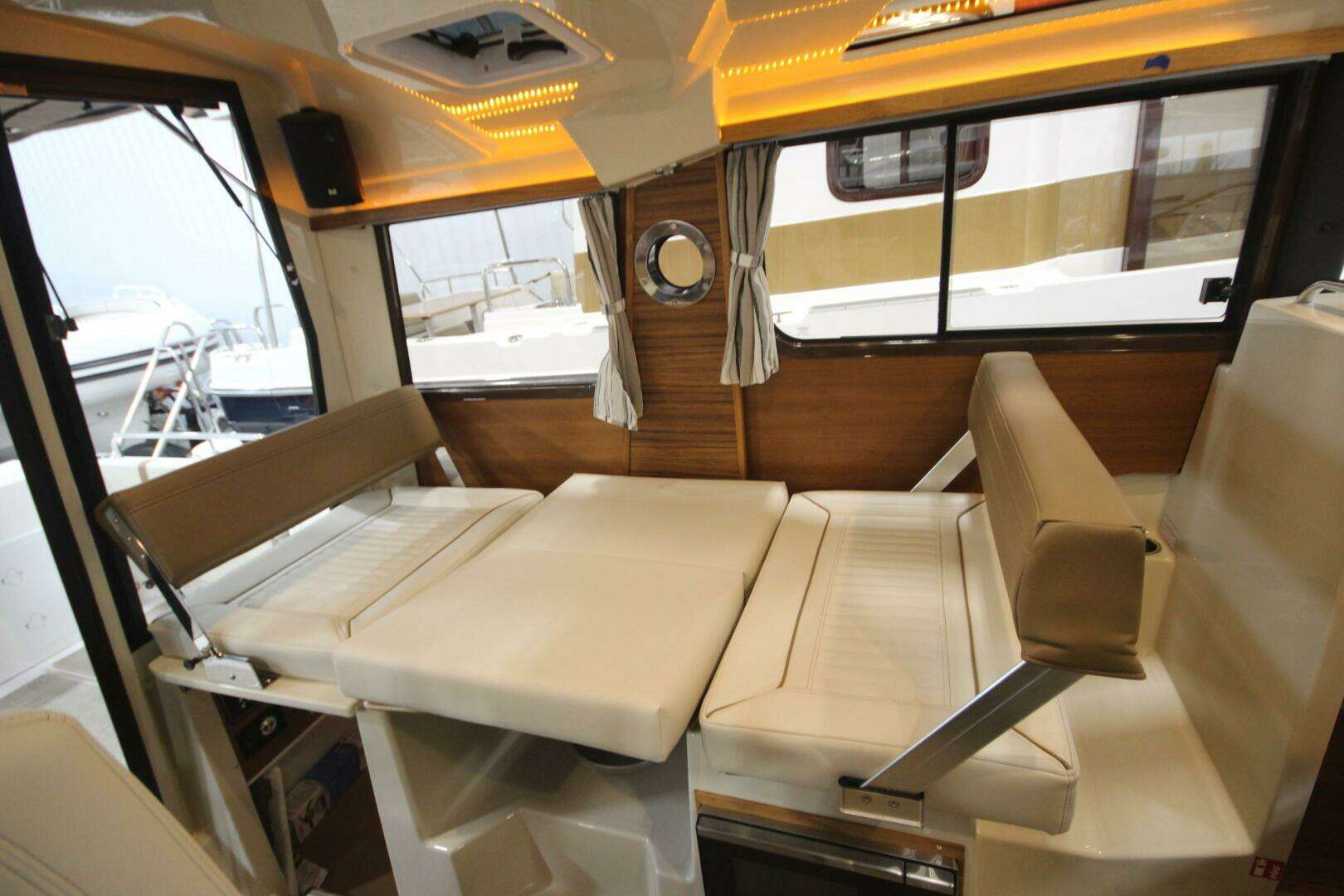2026 Ranger Tugs R-25 Luxury Edition - Image 23