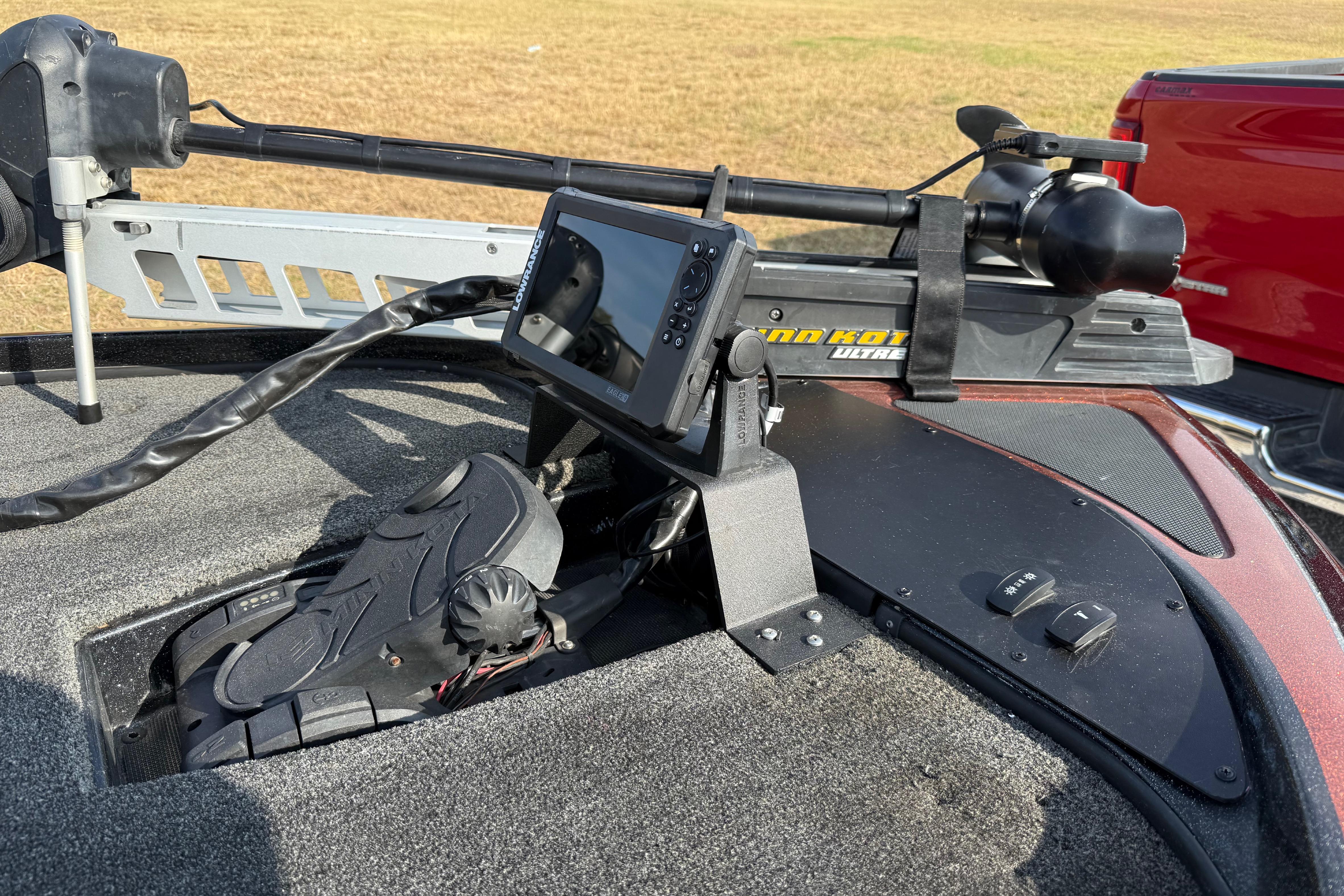 2019 Nitro Z21 Pro boat dashboard with fishfinder and trolling motor controls.