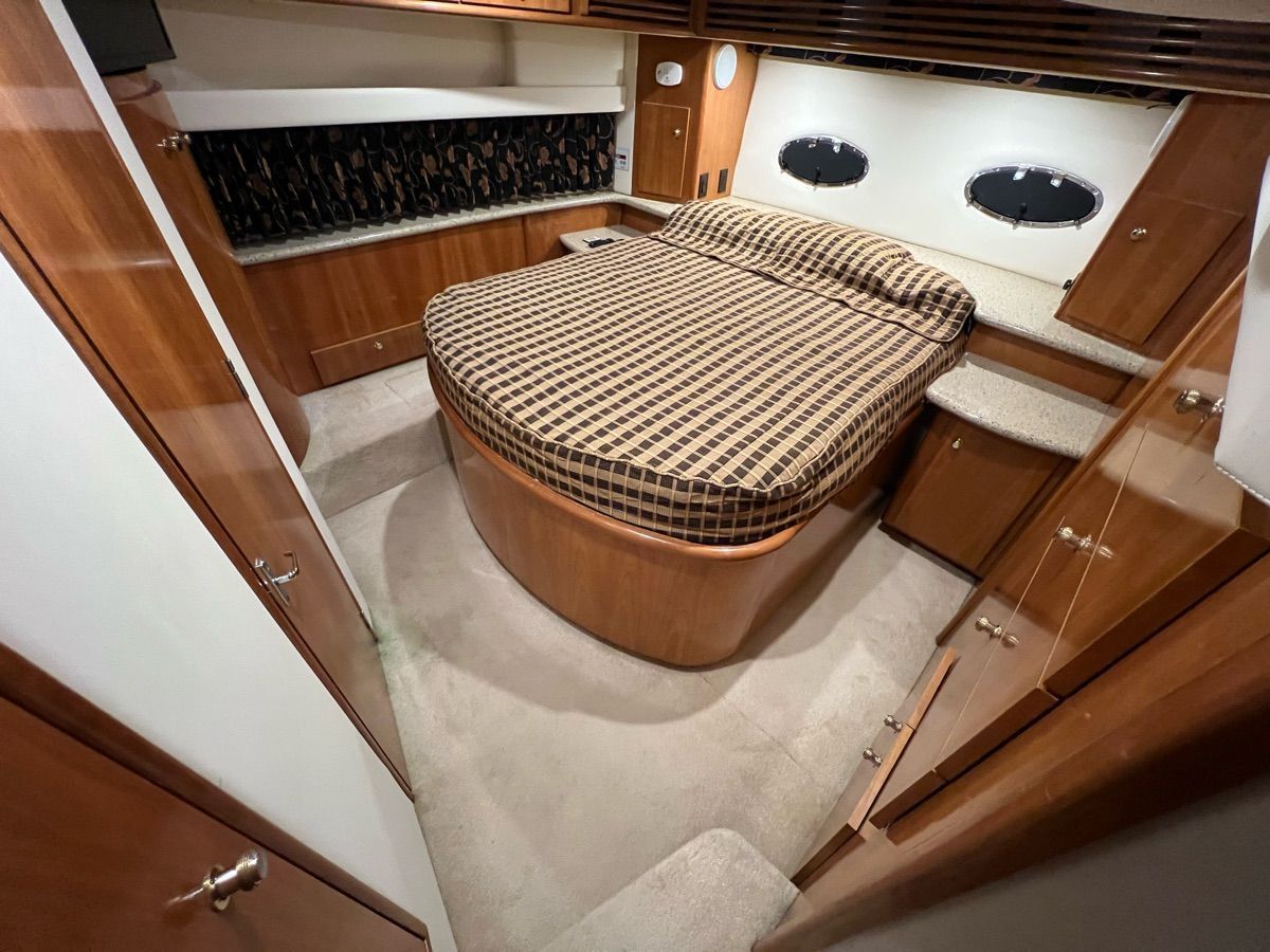 2001 Carver 396 - 8