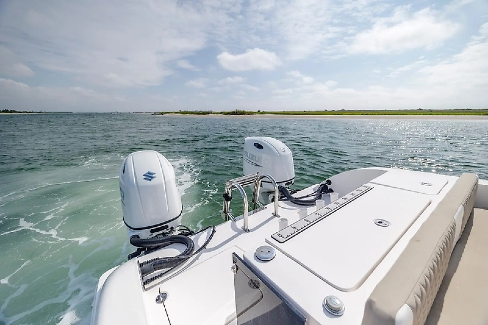 2023 Twin Vee 240 GFX - Image 9