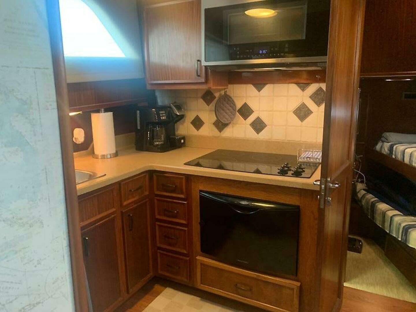 1984 Hatteras 53 - Image 42