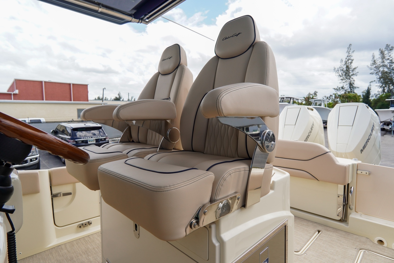 2026 Chris-Craft Catalina - Image 21