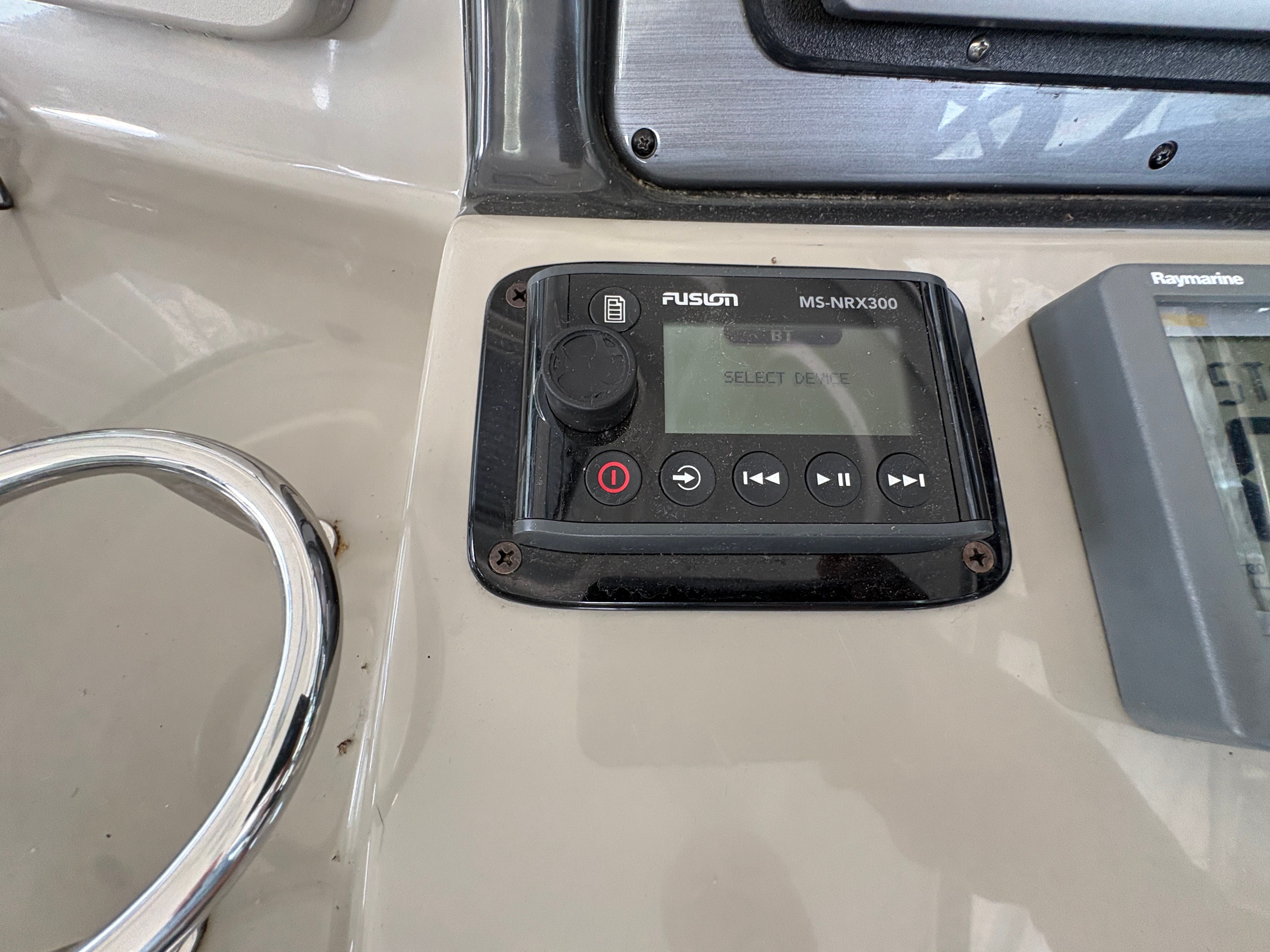 Fusion MS-NRX300 control on 2005 Sea Ray 420 Sundancer.