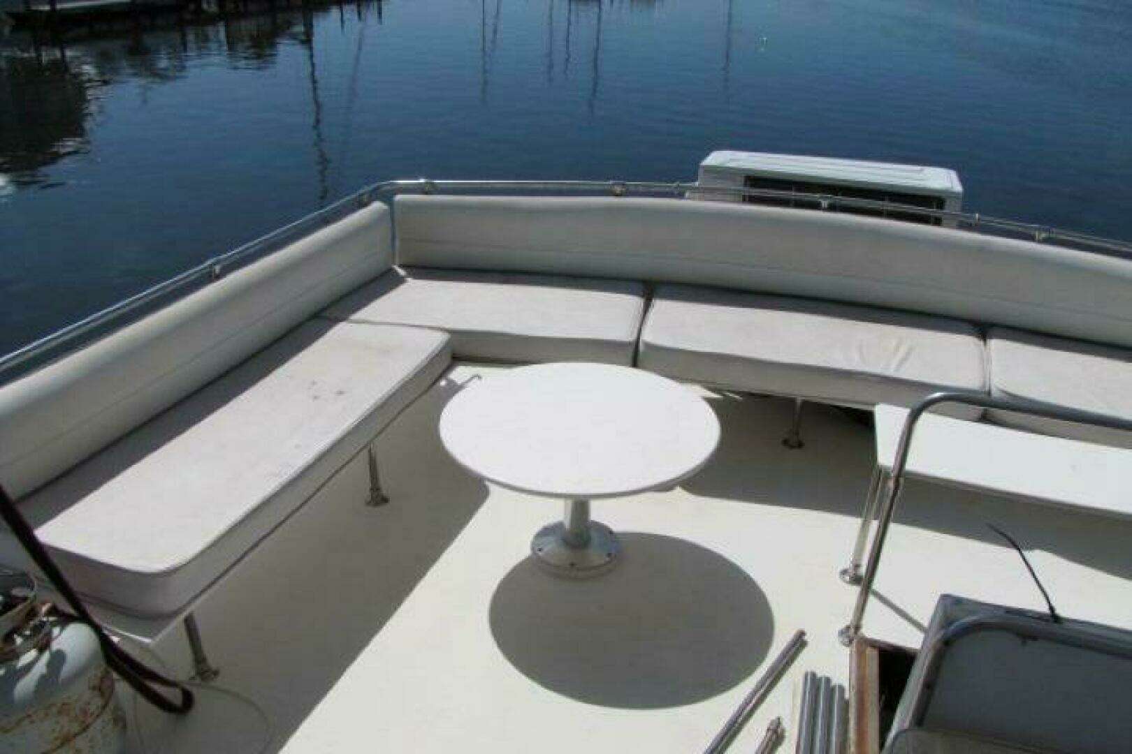 1973 Chris-Craft 55 Commander - Image 9