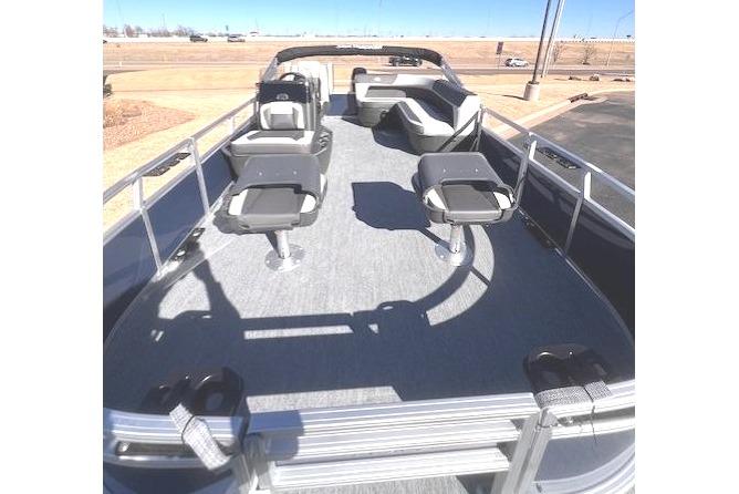 2026 Sun Tracker Bass Buggy 16 XL Select pontoon boat deck view.