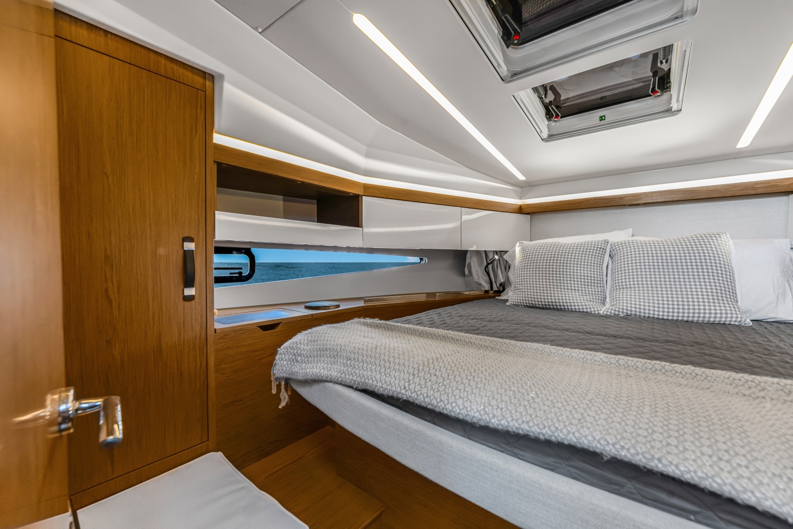 2020 Jeanneau NC 37 - Image 26