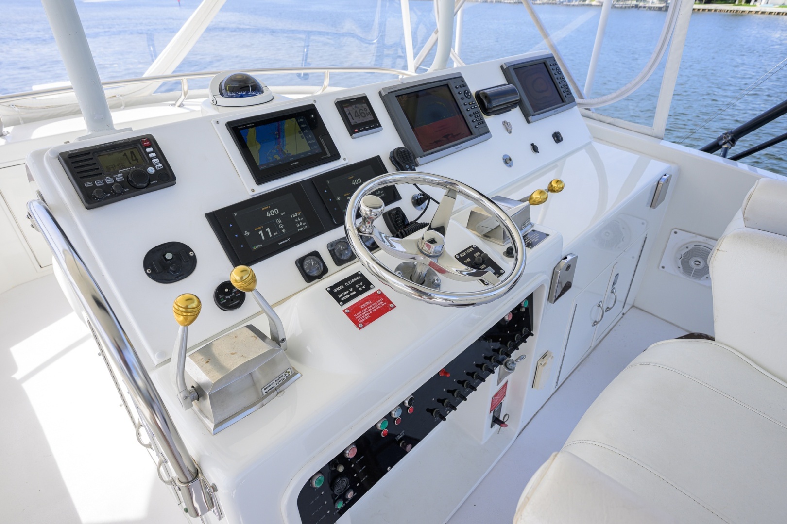 1992 Hatteras 46 Convertible - Image 11