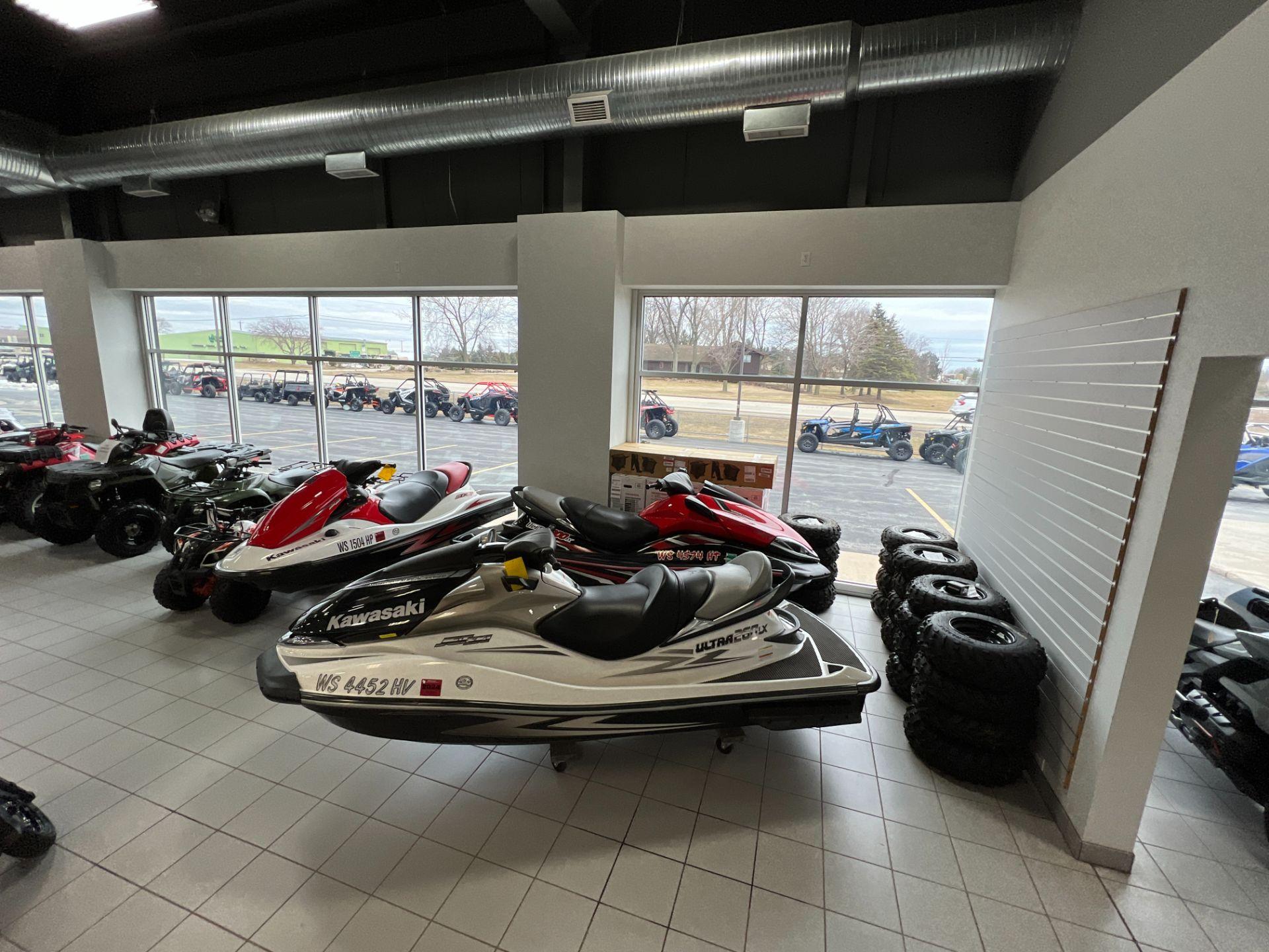 2010 Kawasaki Jet Ski® Ultra® 260LX - 12