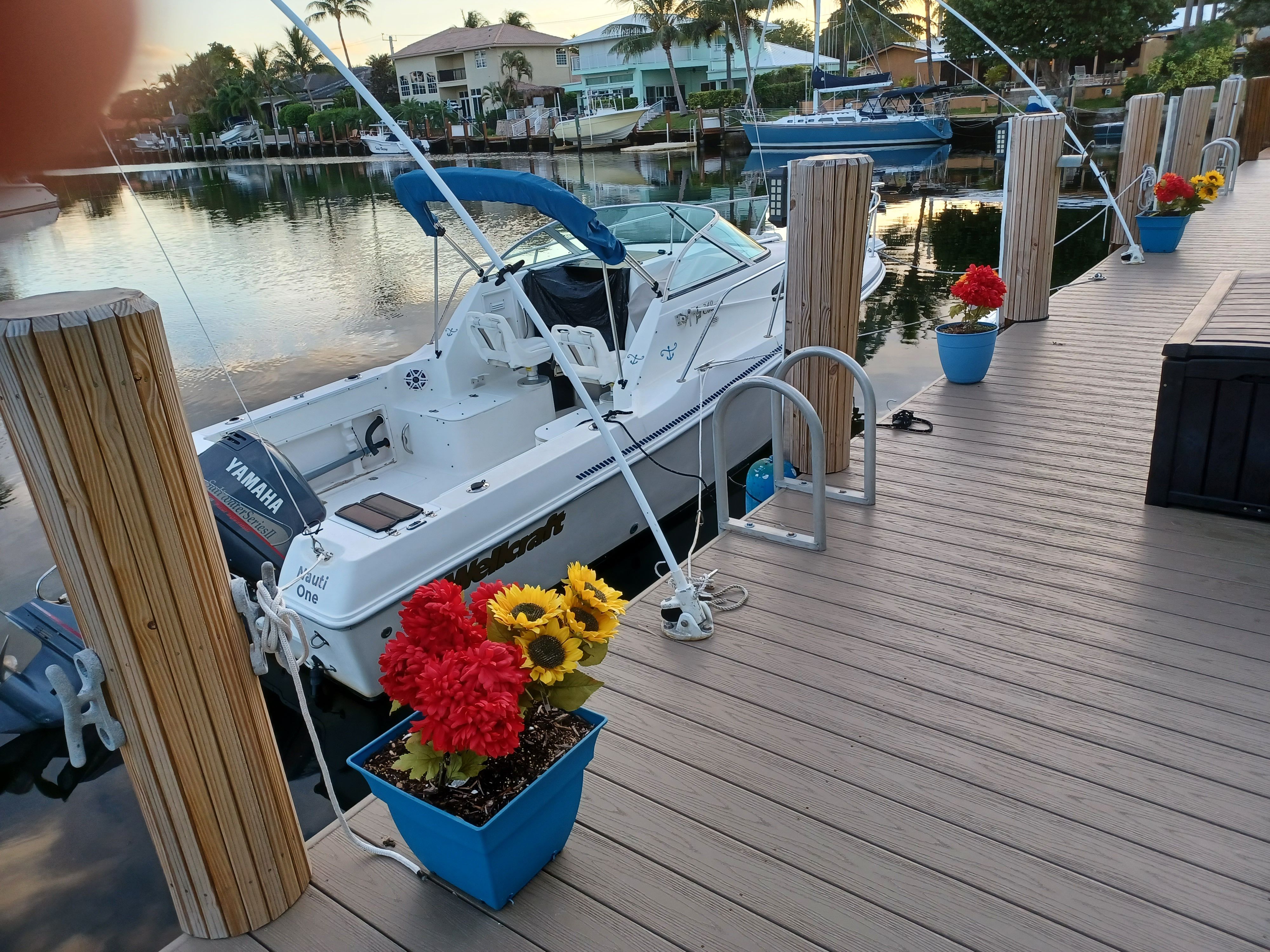 2004 Wellcraft 24 Coastal Walkaround