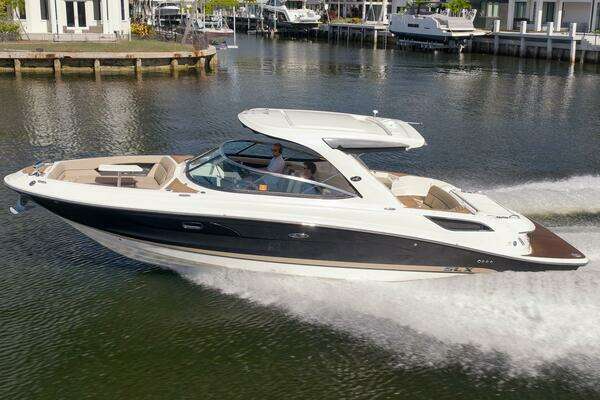 2016 Sea Ray 350 SLX