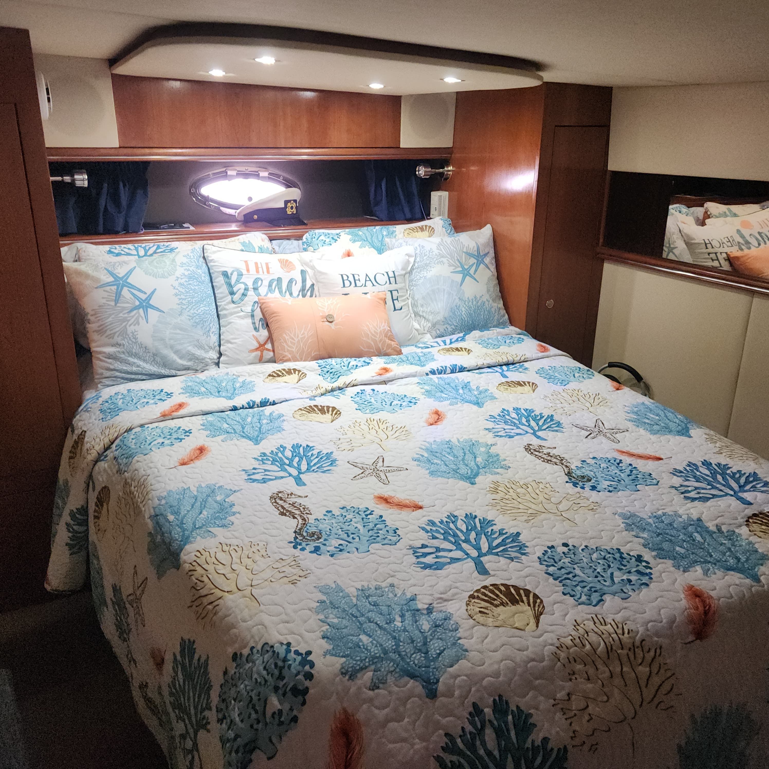 2005 Cruisers Yachts 440 Express - 9