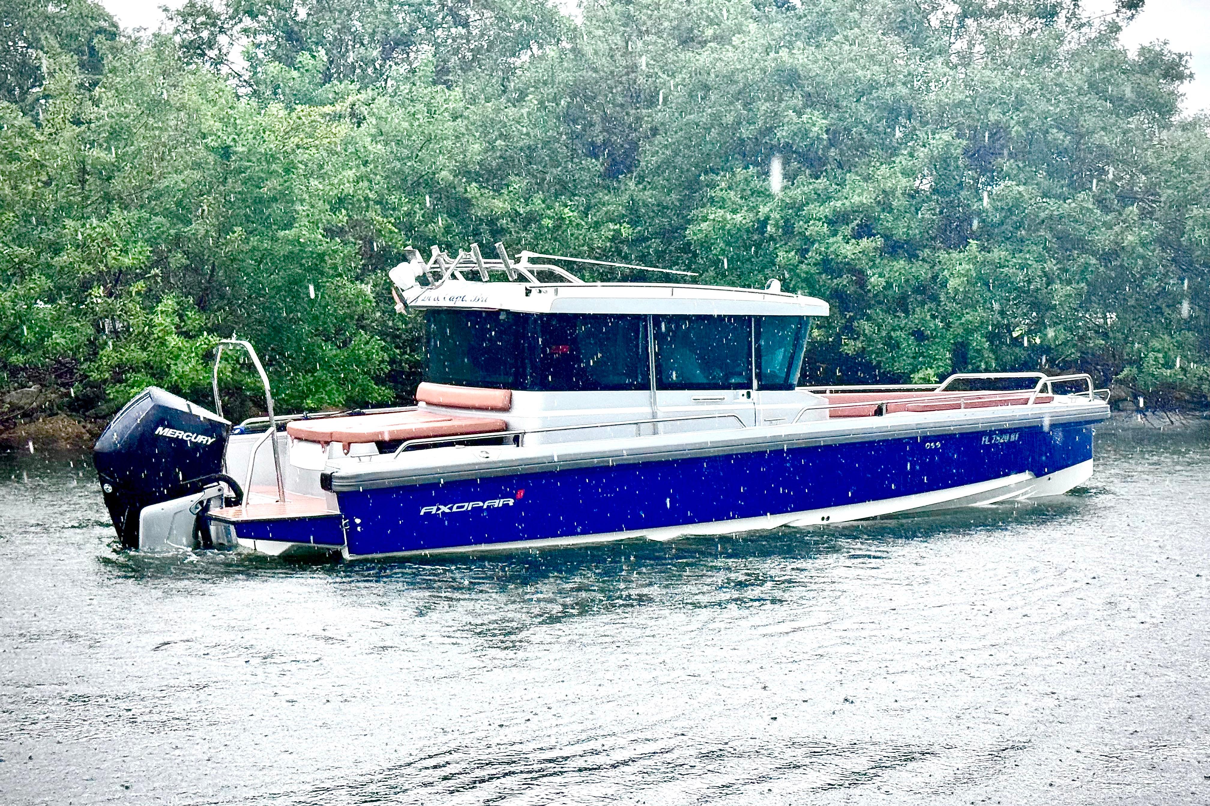 2019 Axopar 28 Cabin