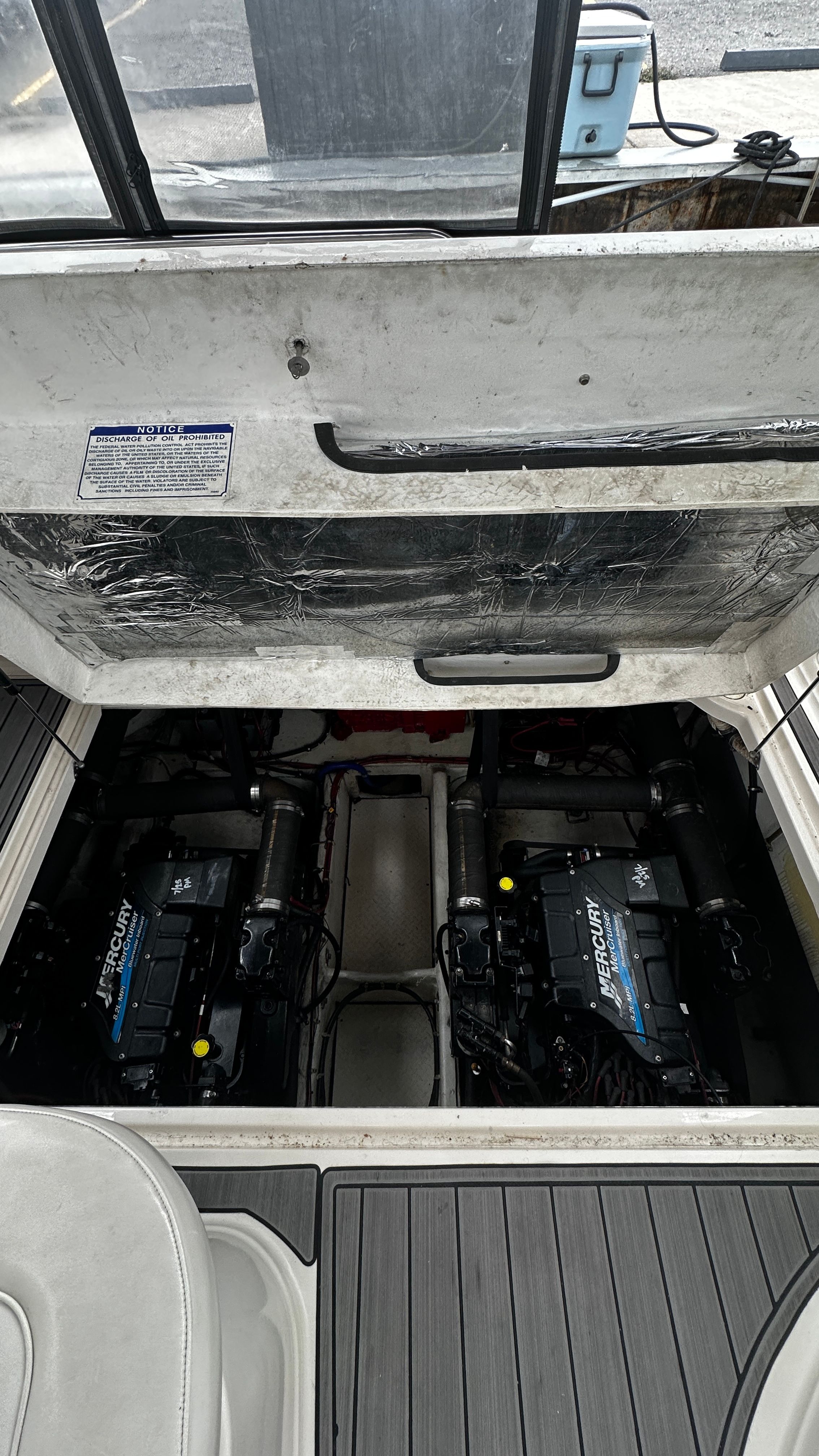 2001 Maxum 3700 SCR - 11
