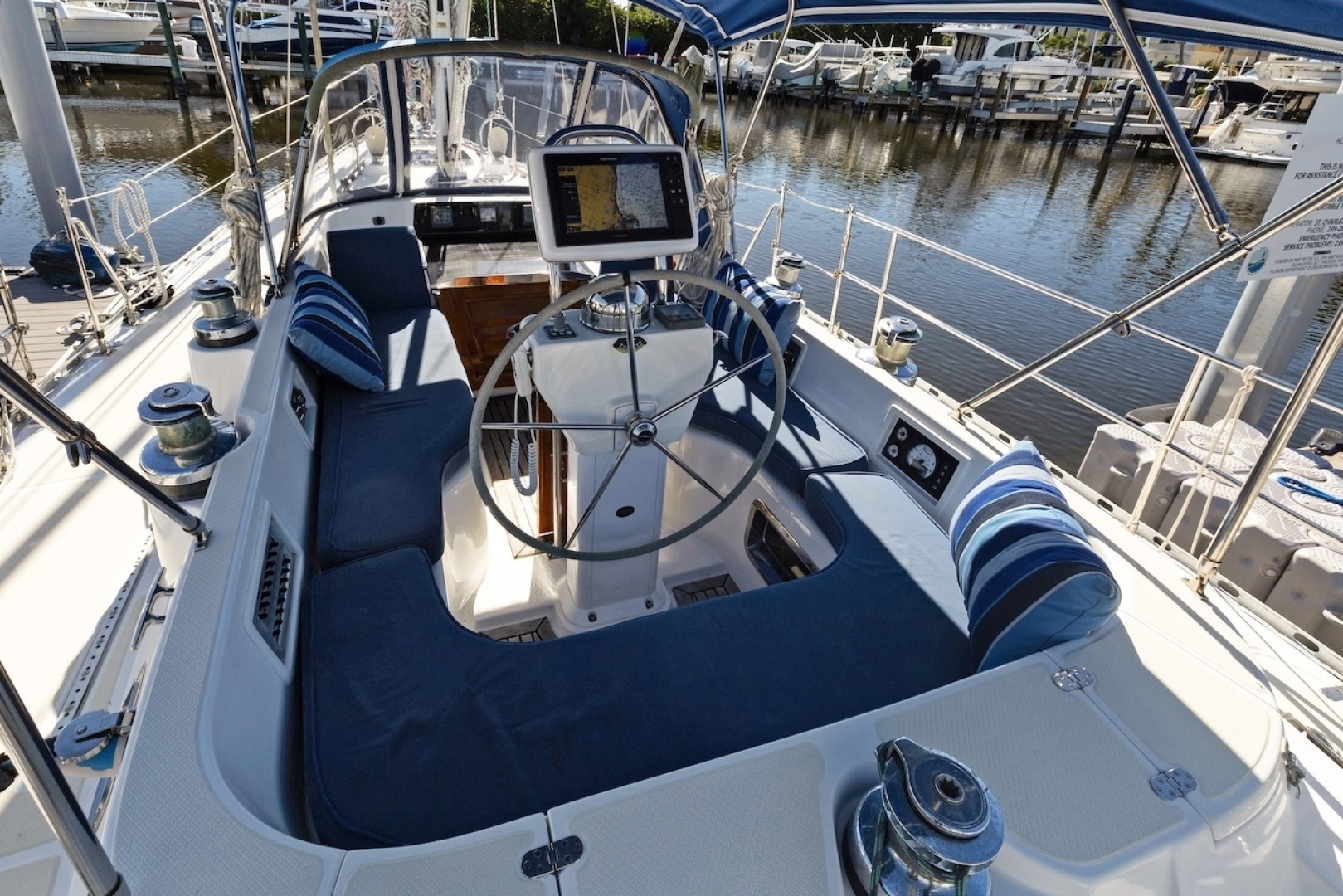 2009 Hylas 46 - Image 14