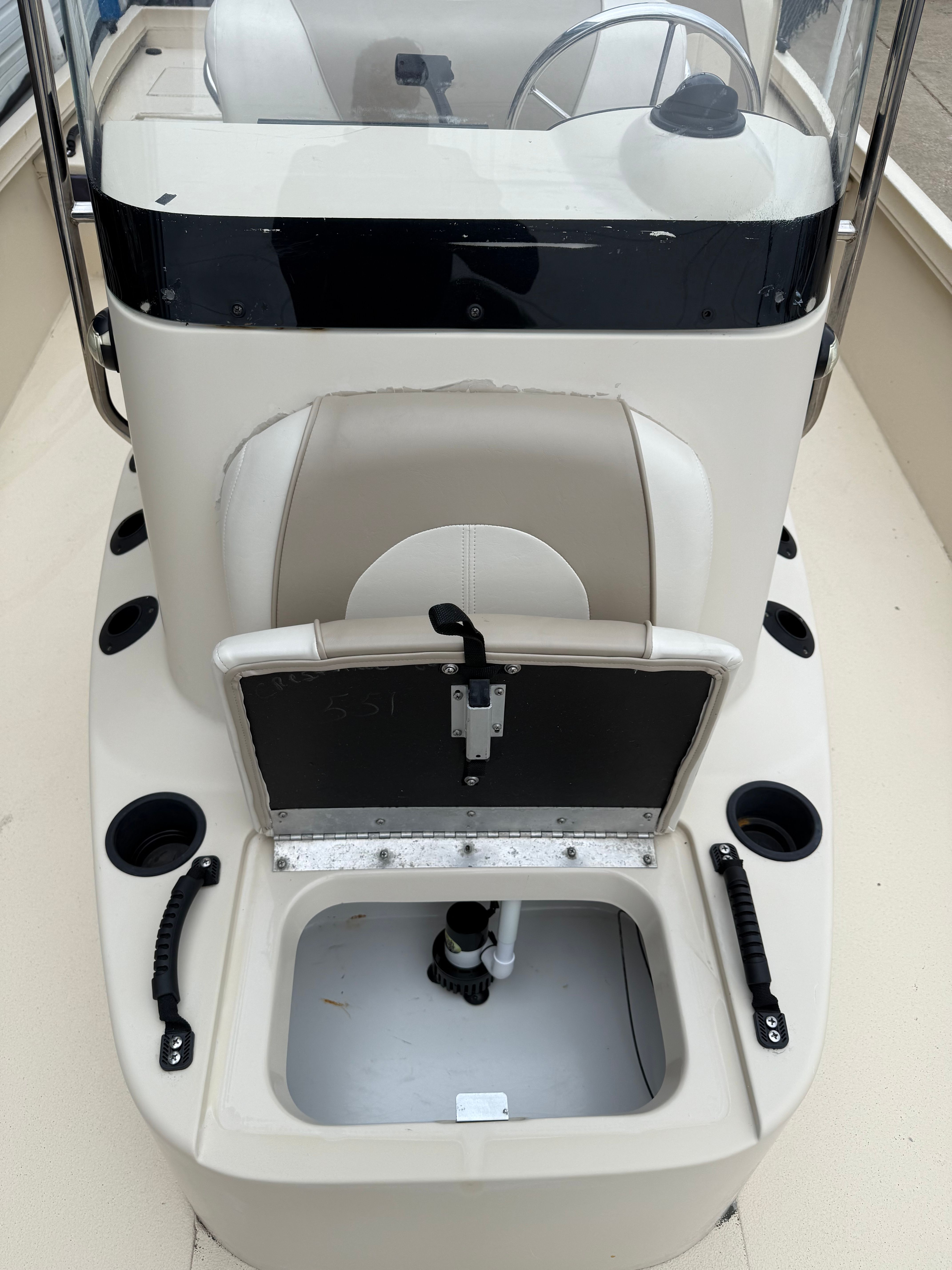 2015 CRESTLINER 2200 BAY - Image 9