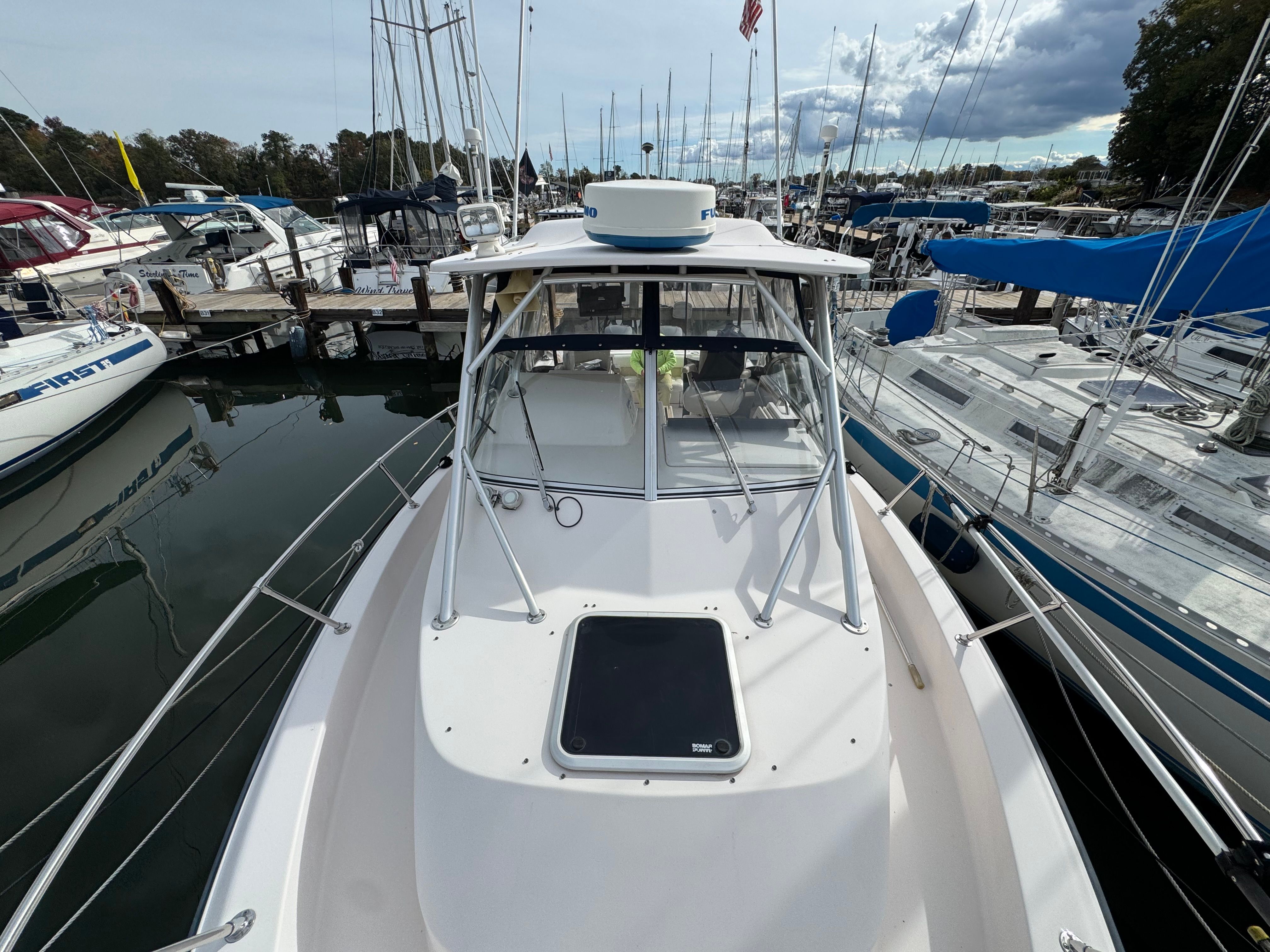 2004 Grady-White Marlin 300 - 33