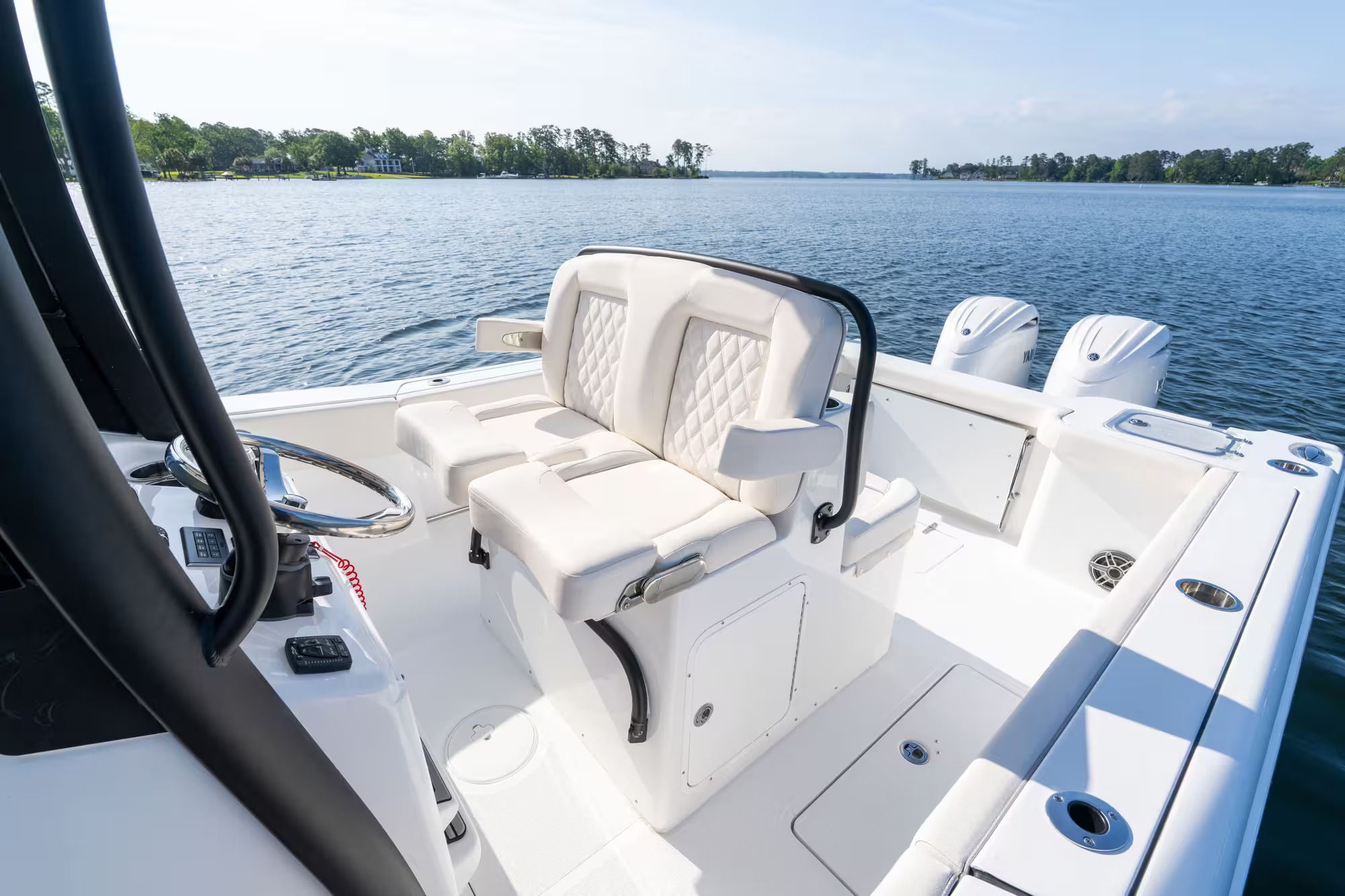 2027 Sea Hunt Gamefish 27 Coffin Box - 15