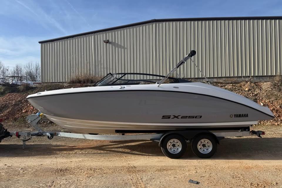 2026 Yamaha Boats SX250