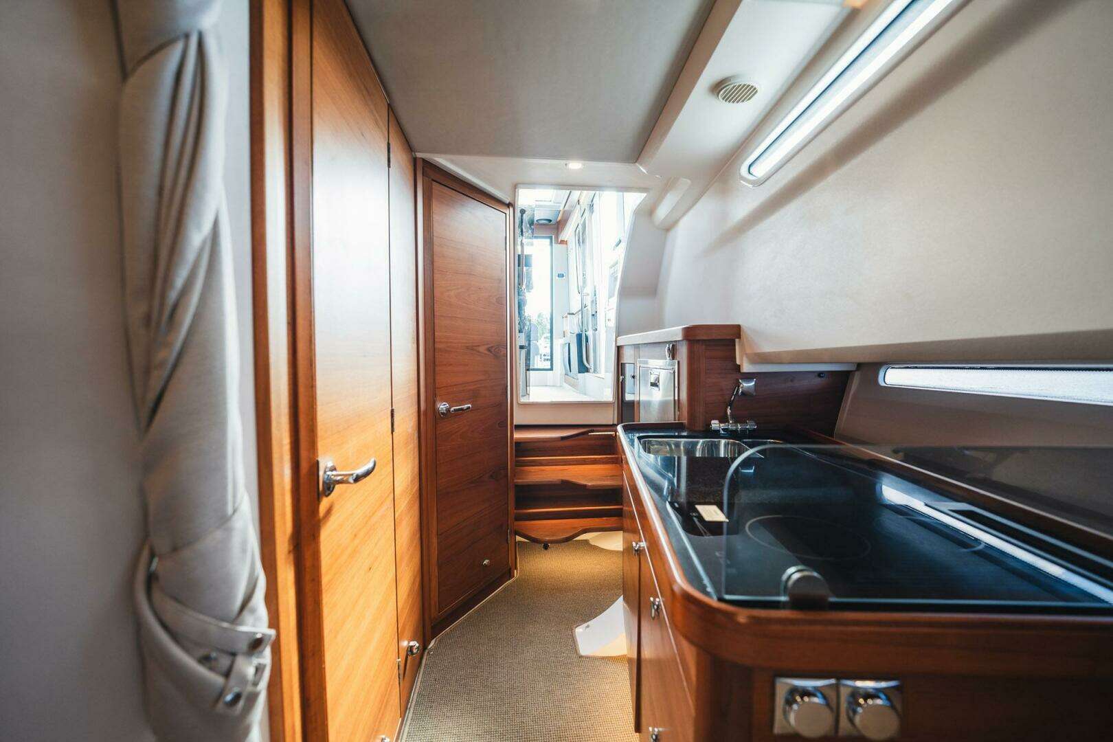 2021 Nimbus C-11 - Image 35