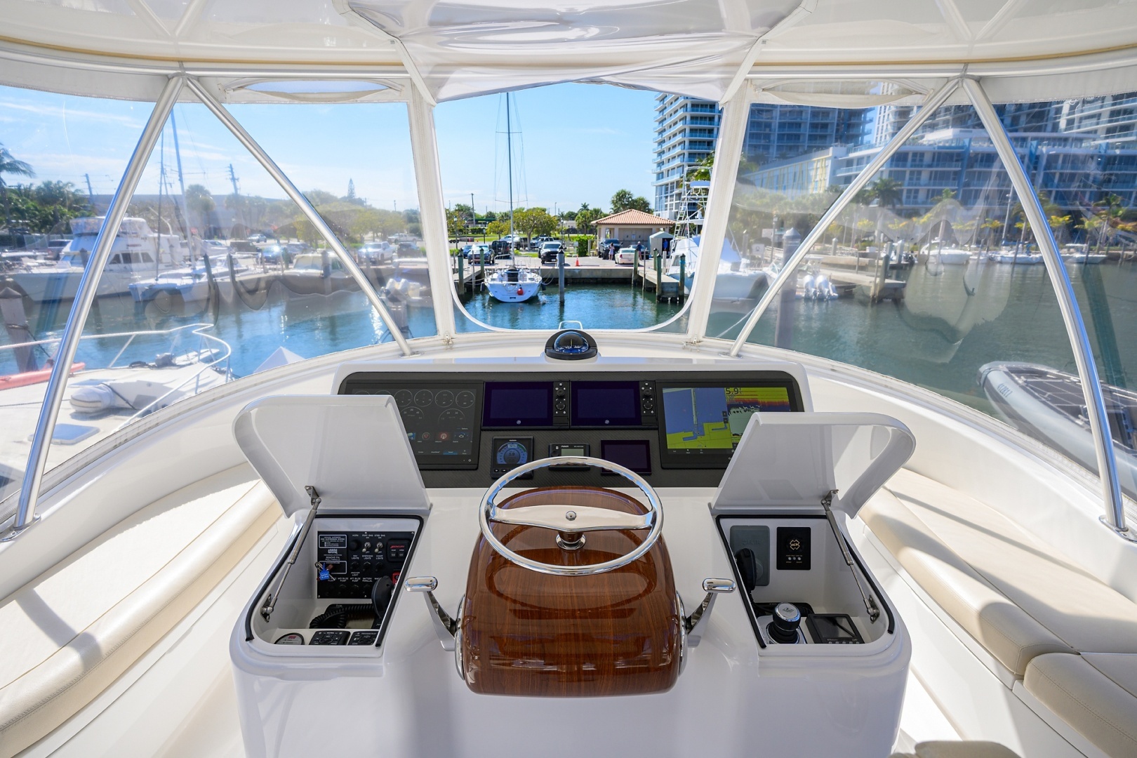 2015 Viking 42 Convertible - Image 25