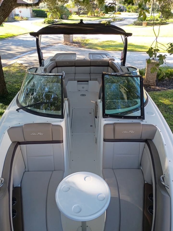 2012 Sea Ray 270 SLX - 9