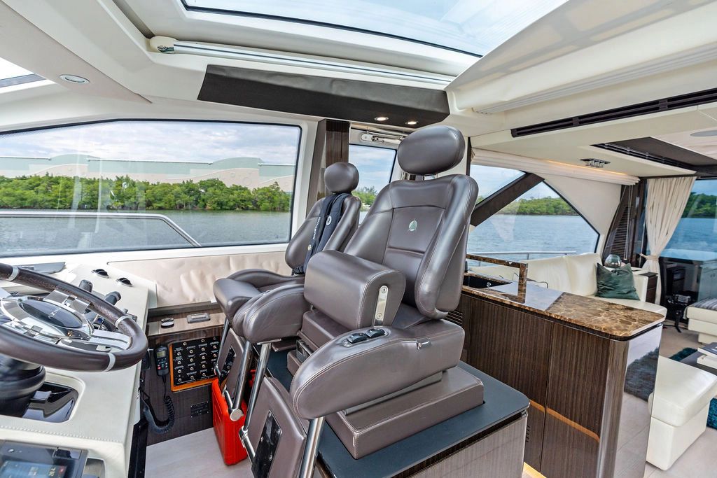 2018 Azimut 77S - 20