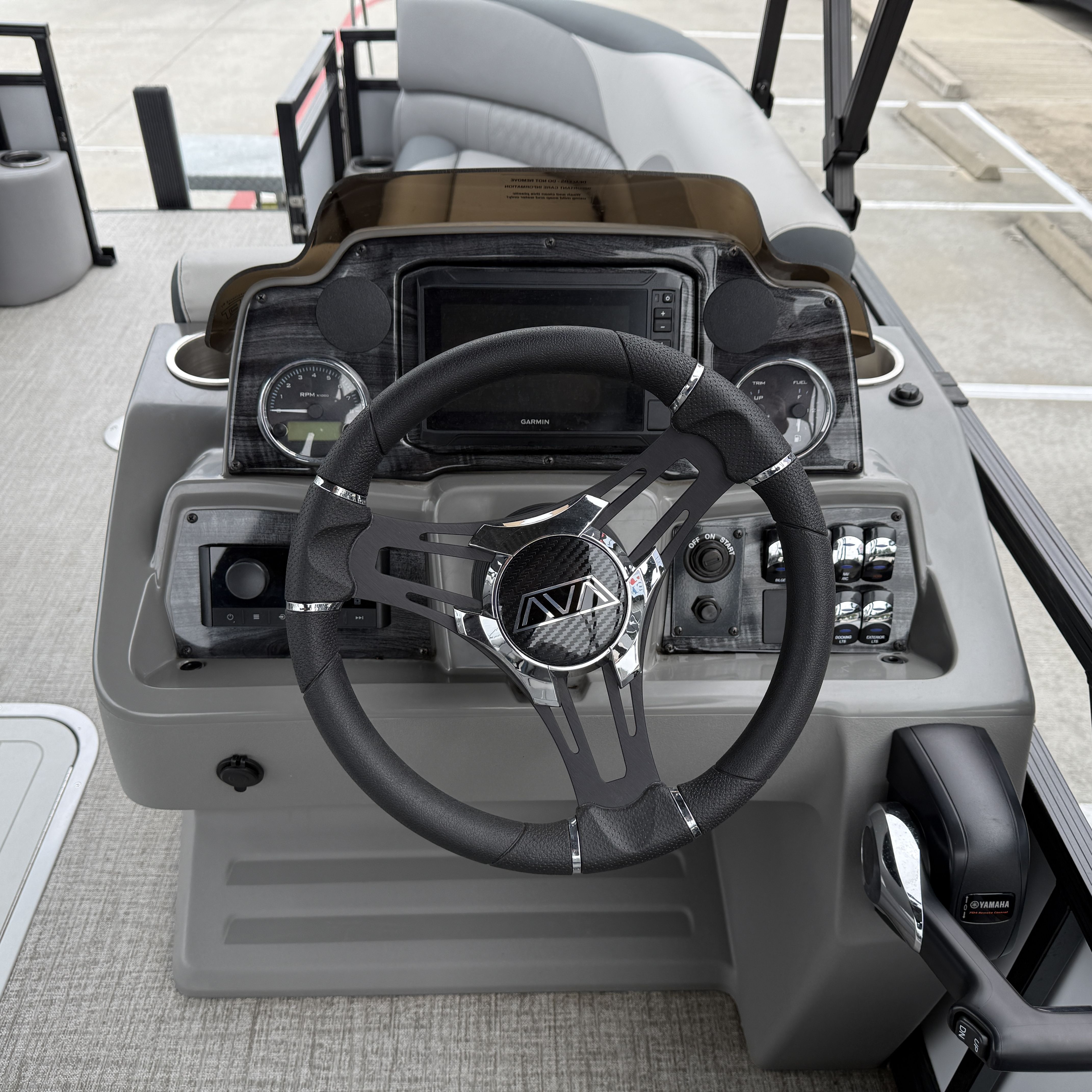 2025 Avalon Venture 85 Quad Lounge - 23' - 18
