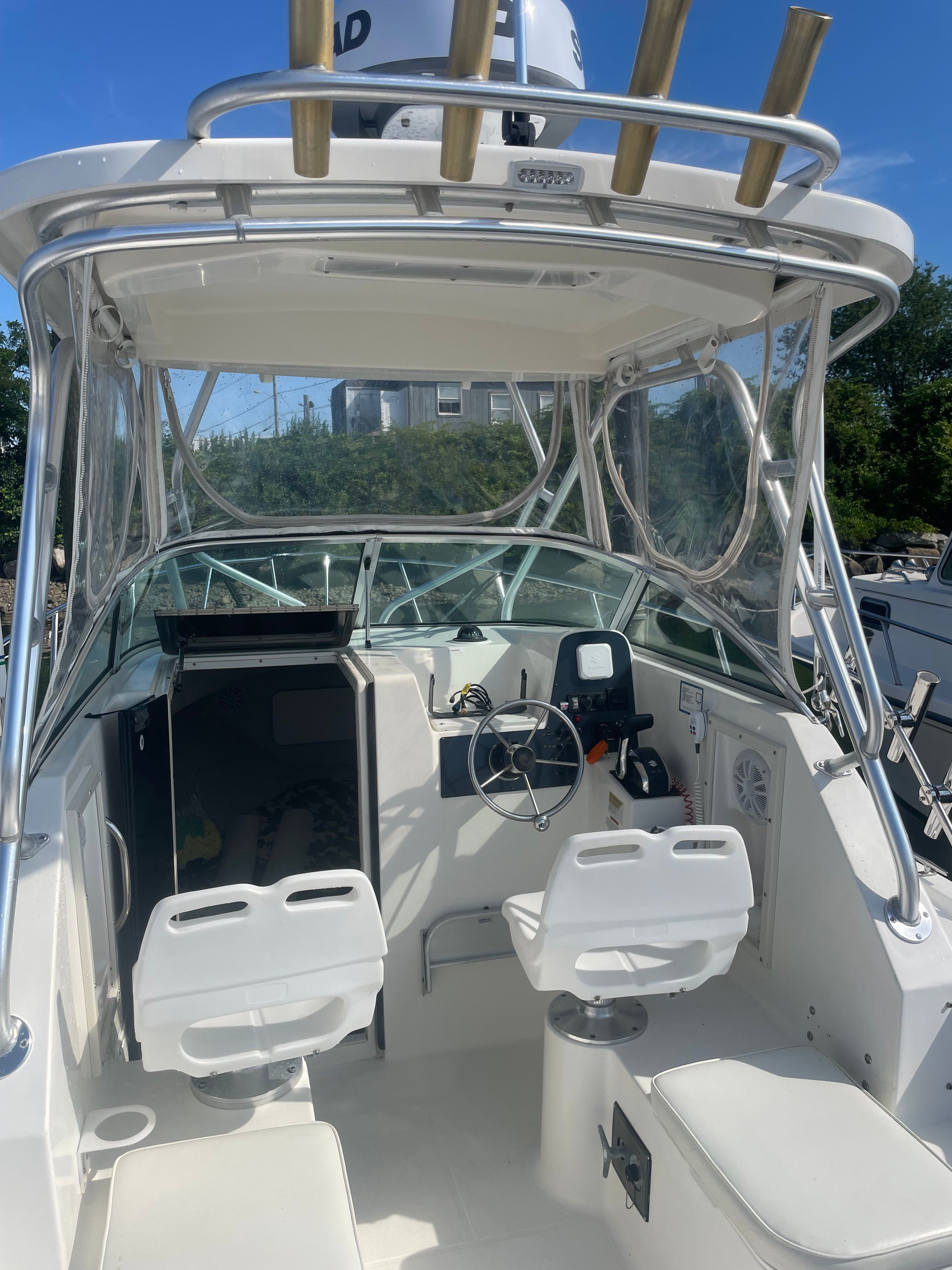 2000 Wellcraft 24 Walkaround - 5