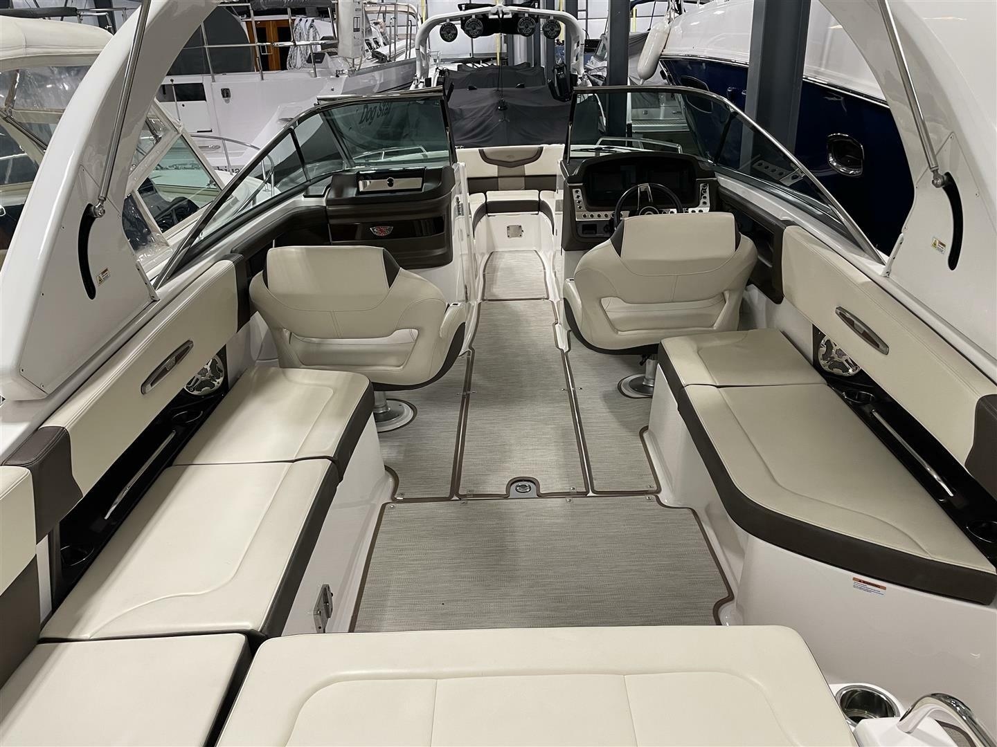 2019 Chaparral 297 SSX - Image 11