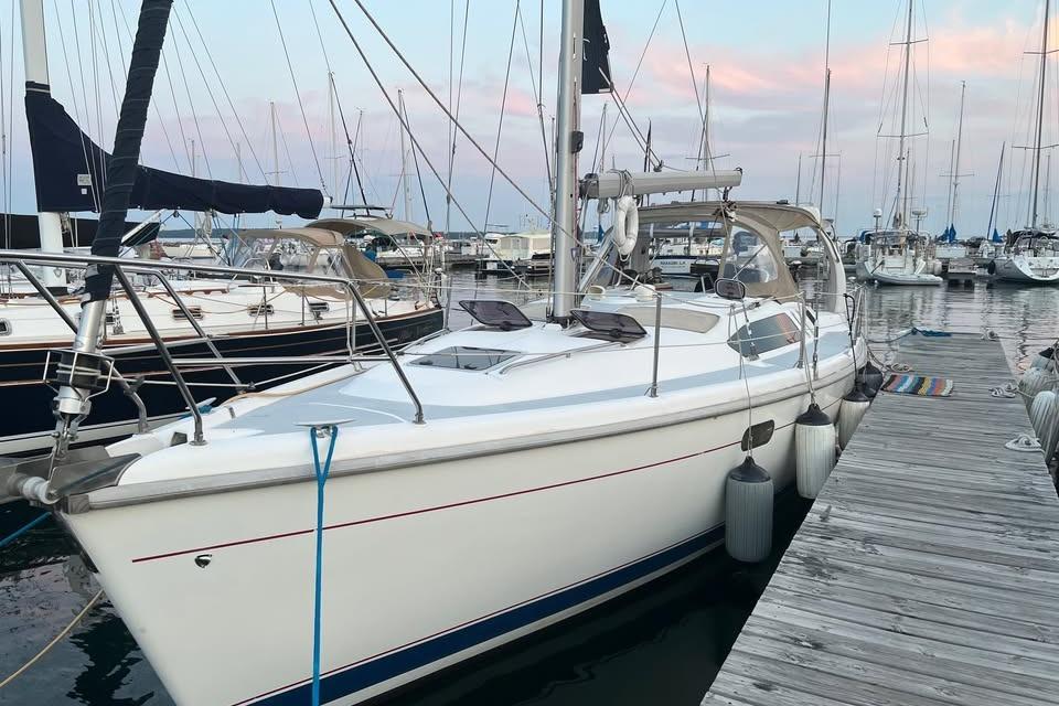 1999 Hunter 380