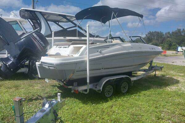 2017 Bayliner VR5
