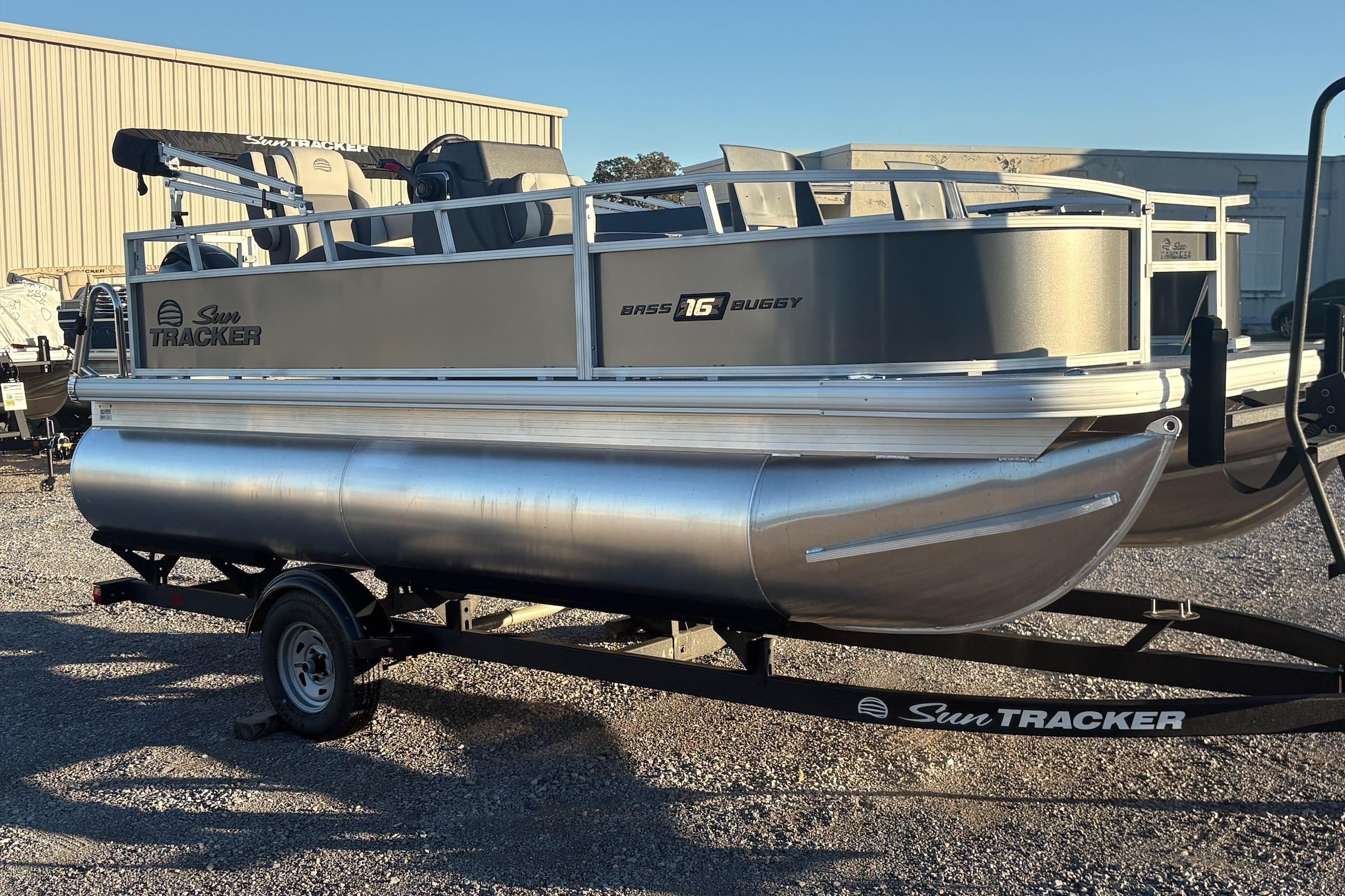2026 Sun Tracker Bass Buggy 16 XL Select