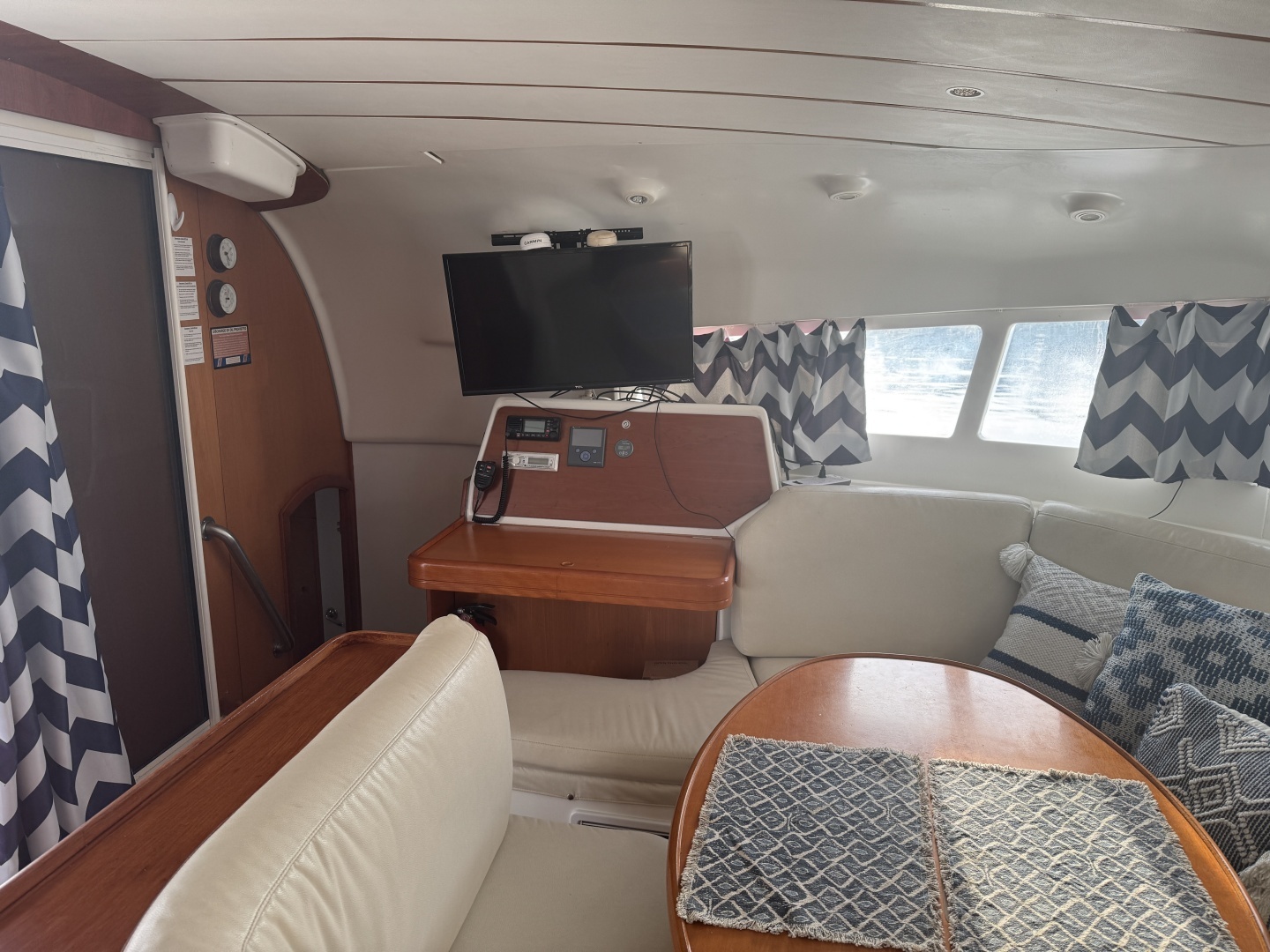2004 Lagoon 410 S2 - Image 9