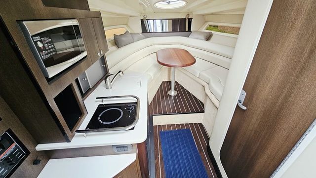 2016 Monterey 295 Sport Yacht - 17