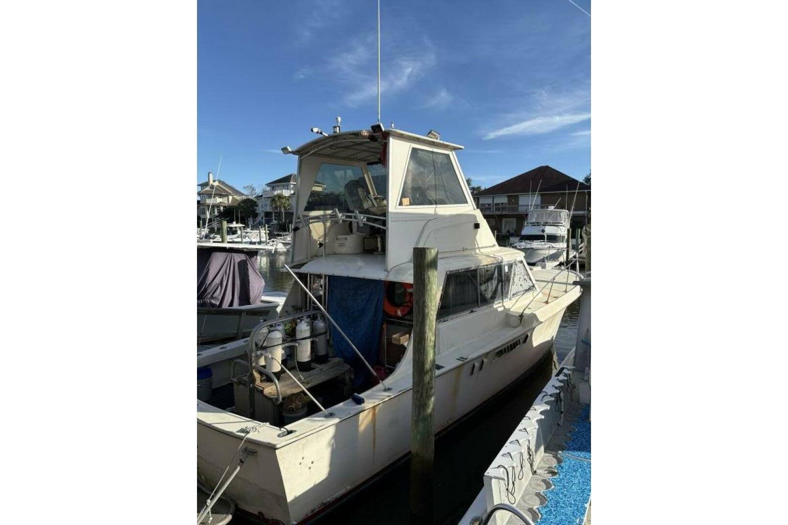 1968 Hatteras 41 Twin Cabin