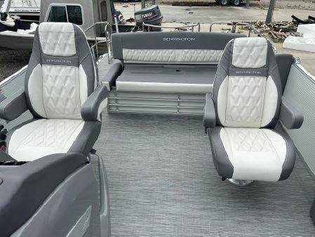 2023 Bennington 24 LX Swingback - 6