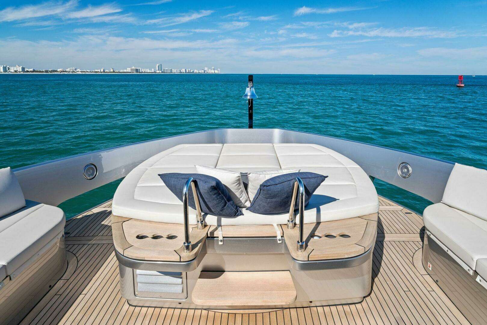 2023 Pershing GTX Motoryacht - Image 37