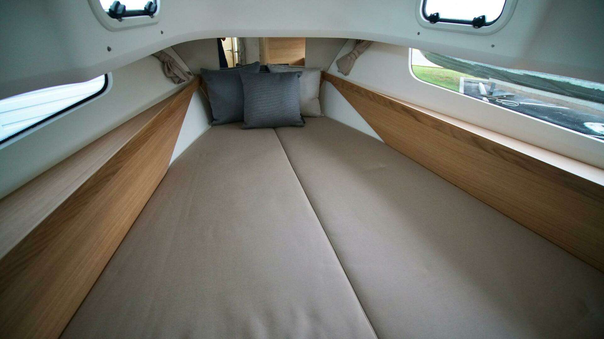 2024 Nimbus Tender 11 - Image 8