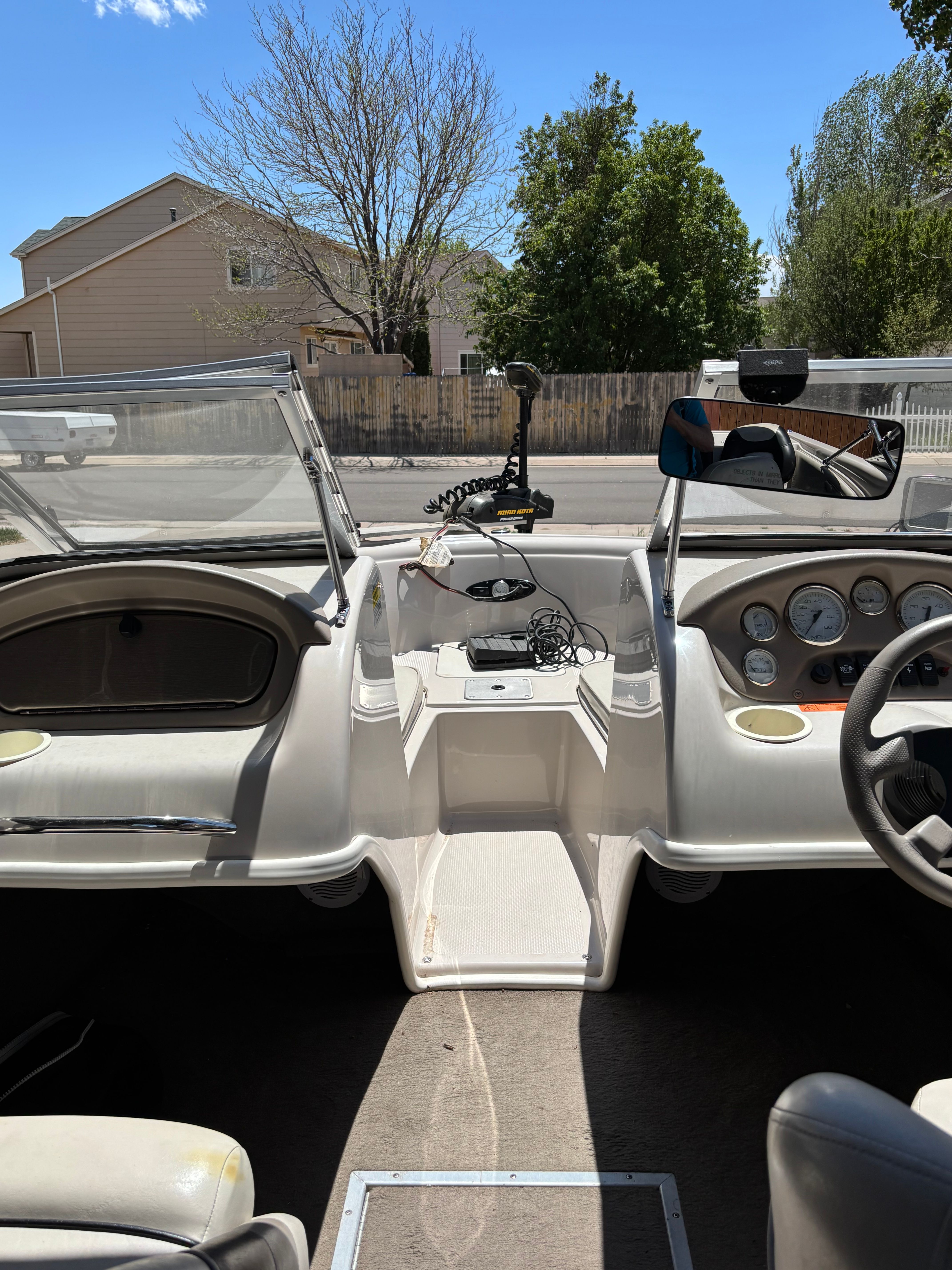 2004 Reinell 185 ski and fish - 2