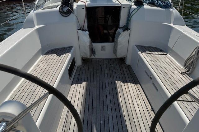 Cockpit looking forward to companionway
