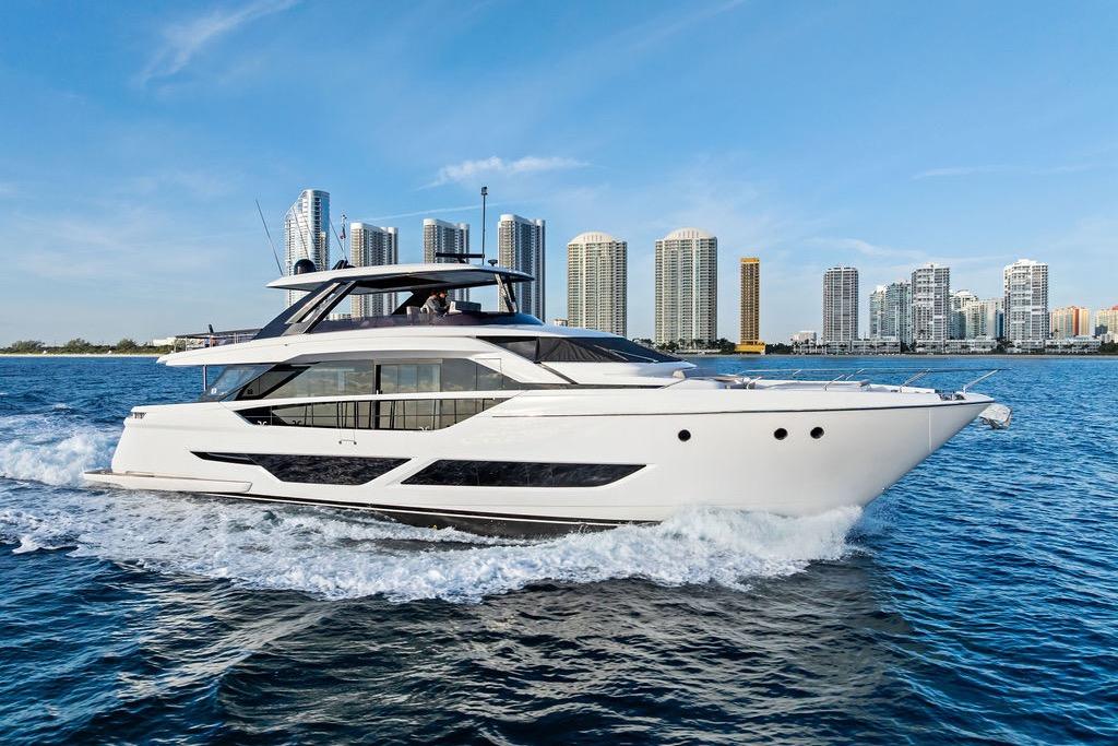 2023 Ferretti Yachts 860