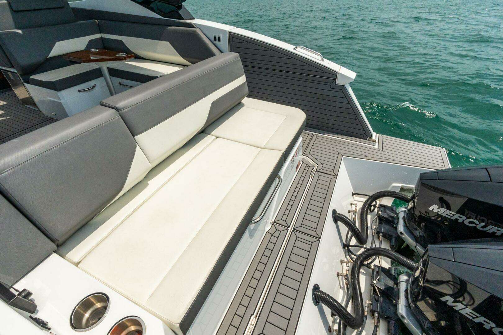 2021 Cruisers Yachts — - Image 30
