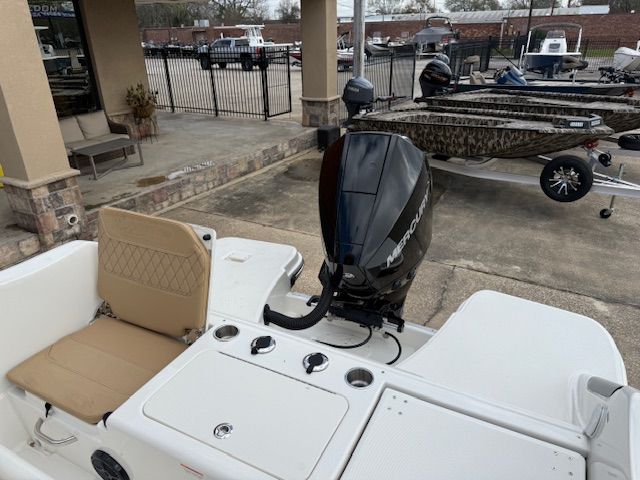 2026 Bayliner Trophy T22CC - 9
