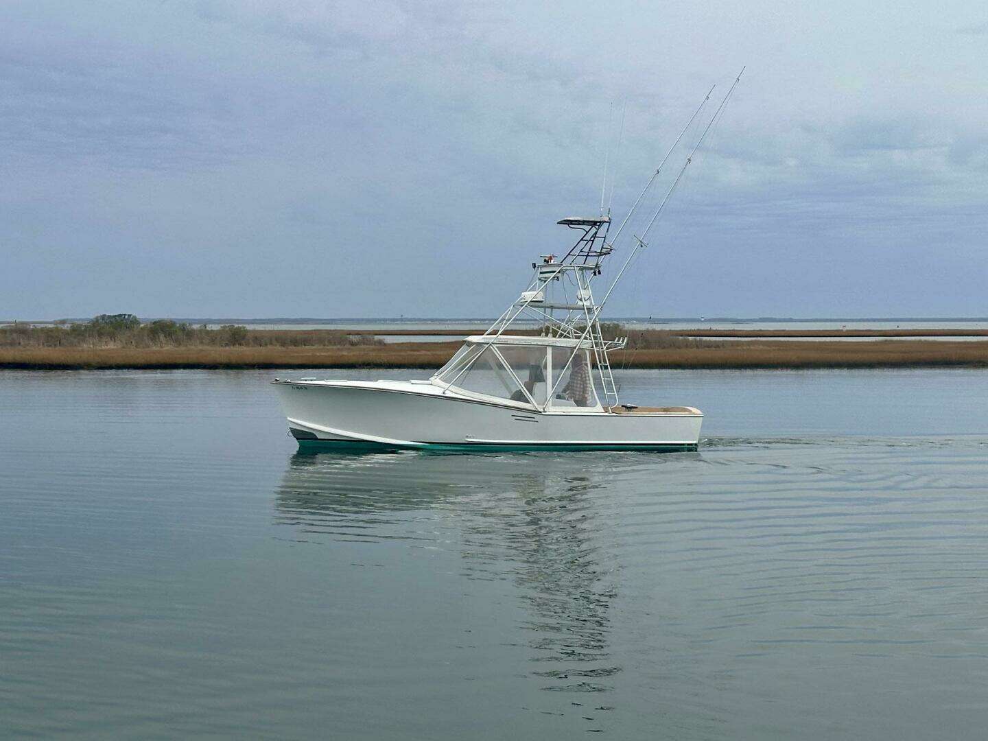 1987 Palm Beach 30 Express - Image 4
