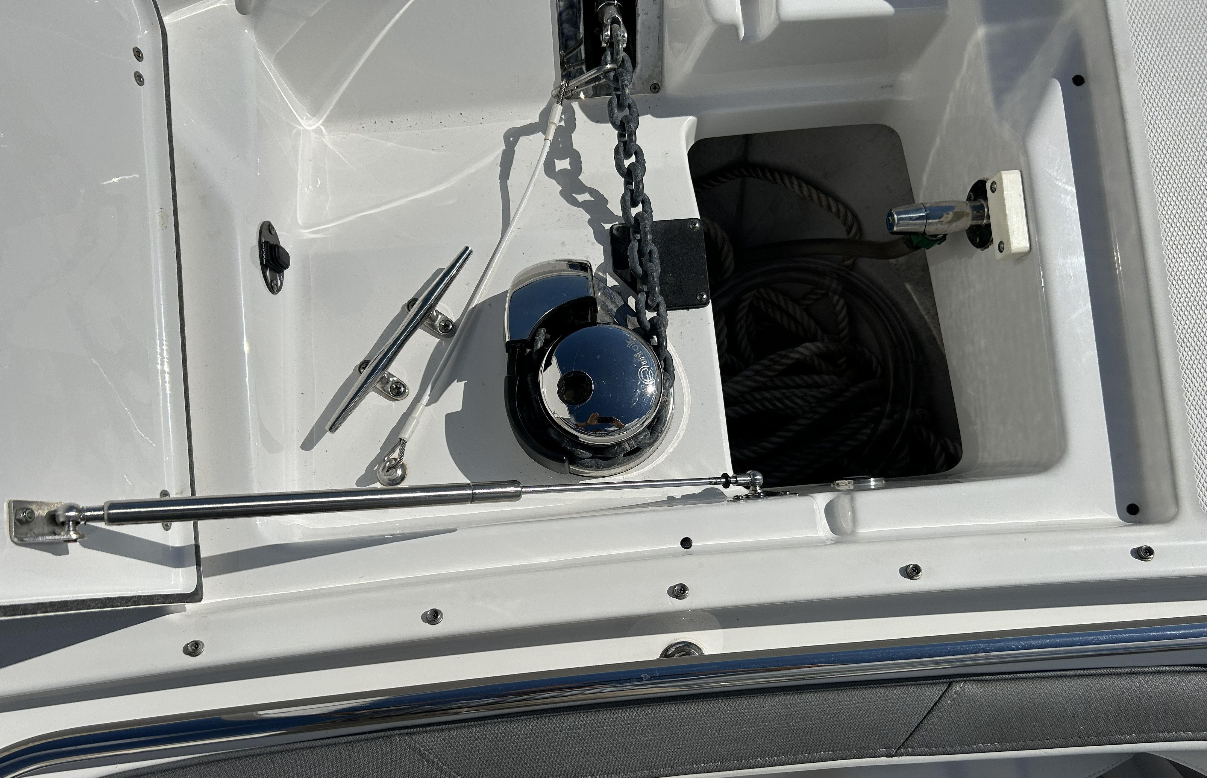 2020 Blackfin 242 / 252 DC - 10