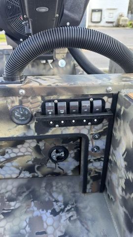 2026 Excel Boats Shallow Water F4 Pro Hull 1754 - 8
