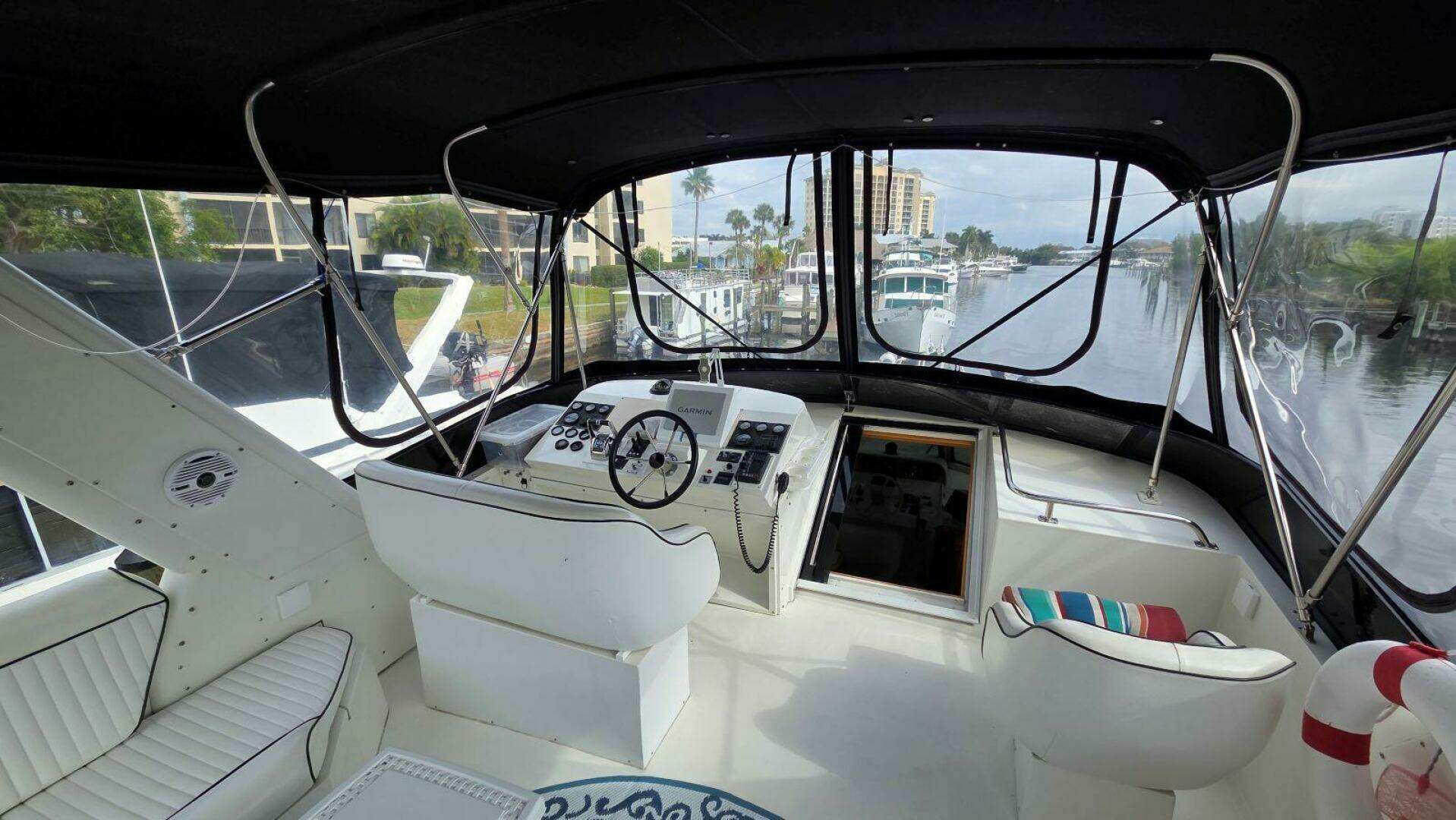 1998 Navigator 5300 - Image 53